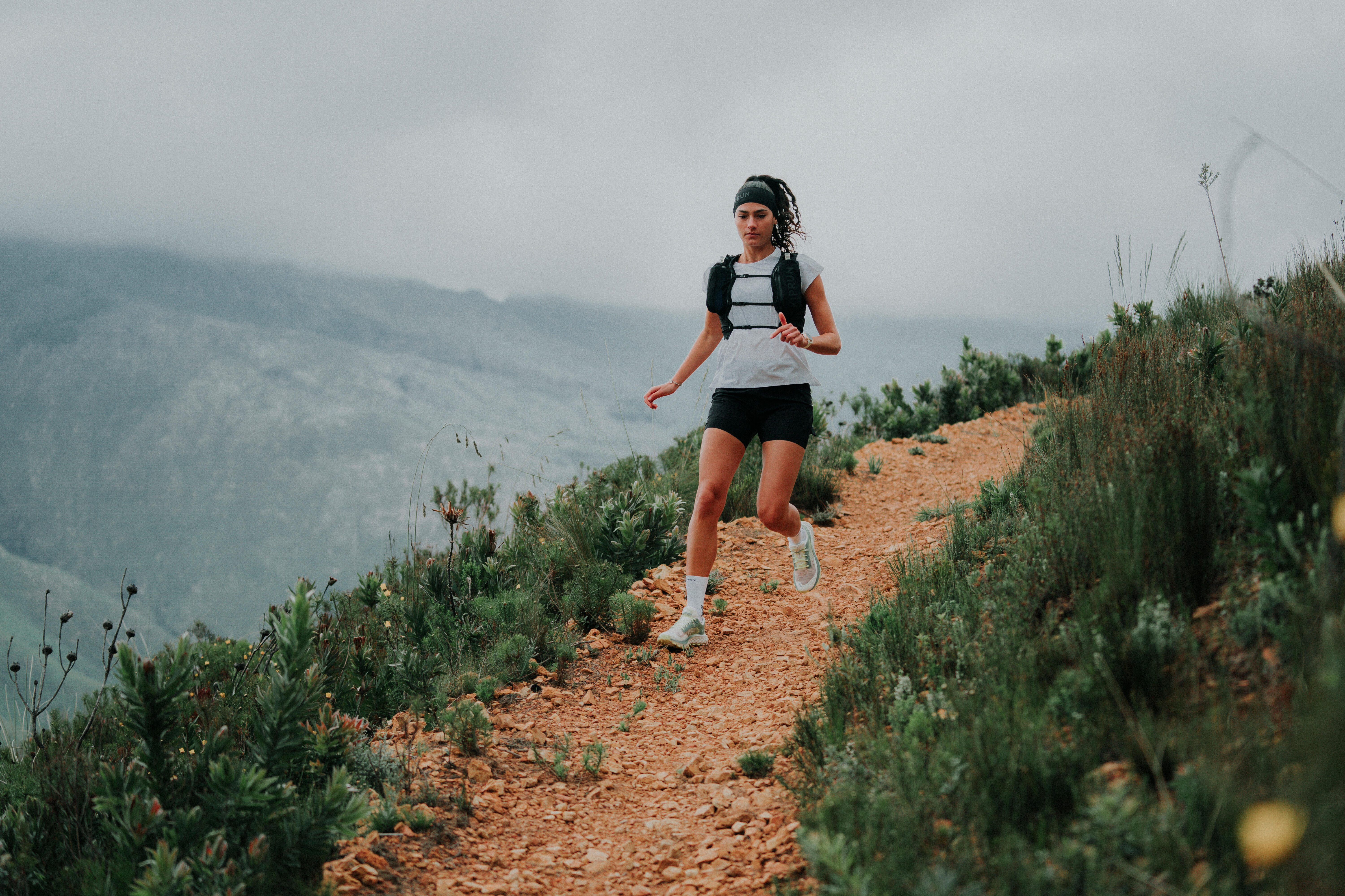 Bas de compression pour course 500 Noir fum, Jaune ple fluo