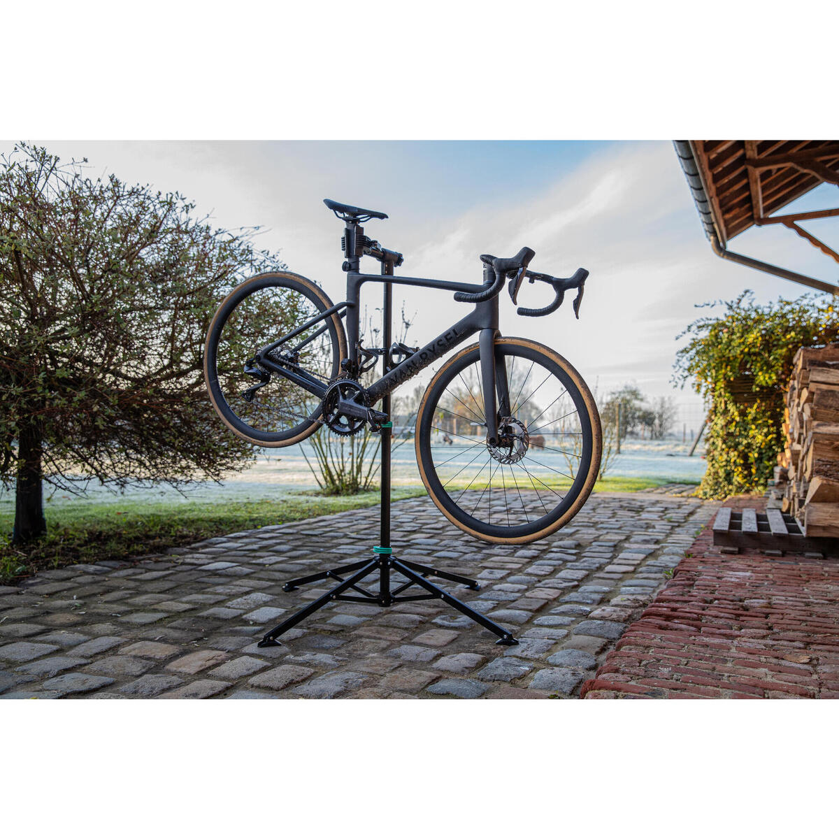 soporte-taller-bicicleta-easywork-iii-negro-plegable.jpg