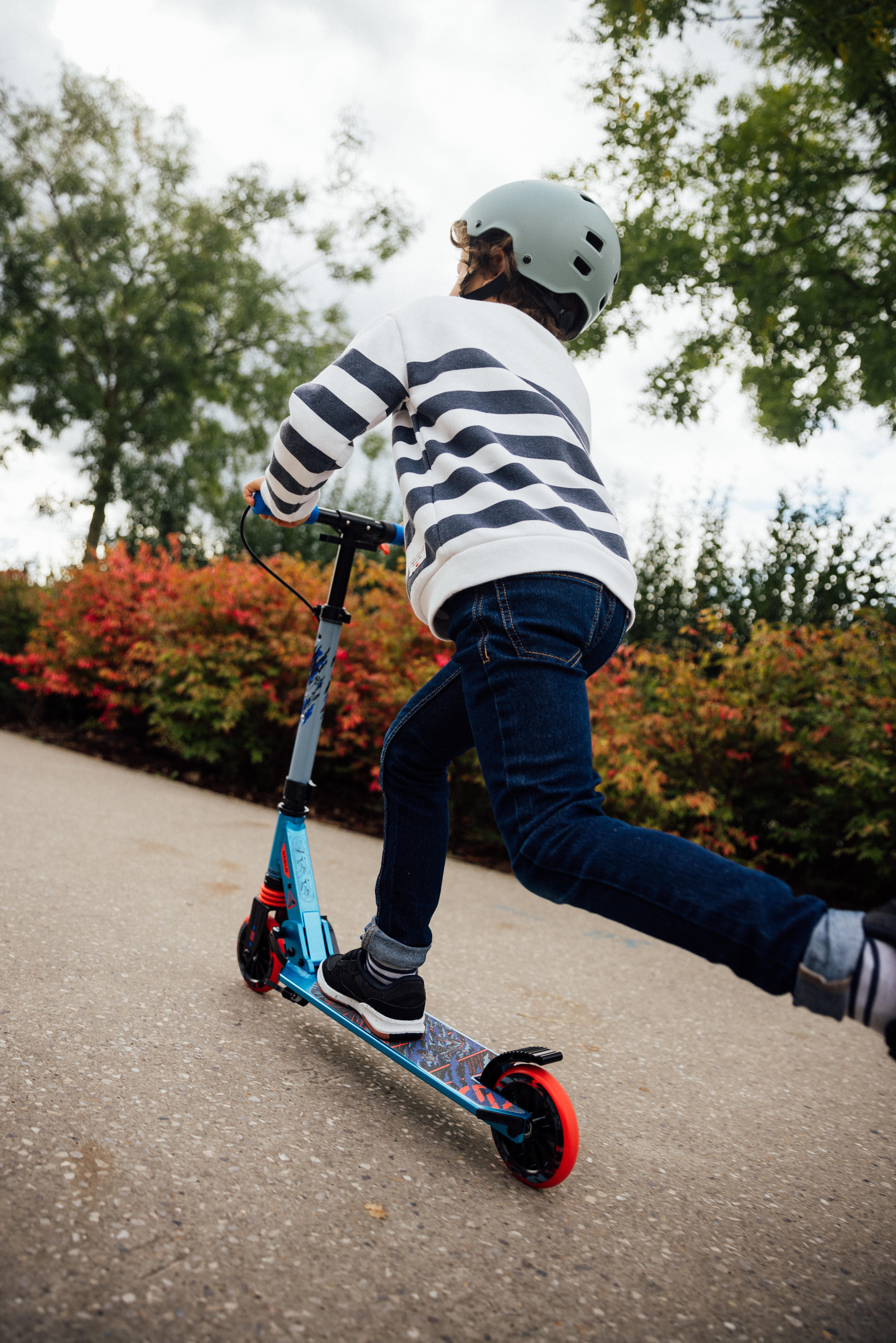 MID 5 Kids' Scooter with Handlebar Brake and Suspension