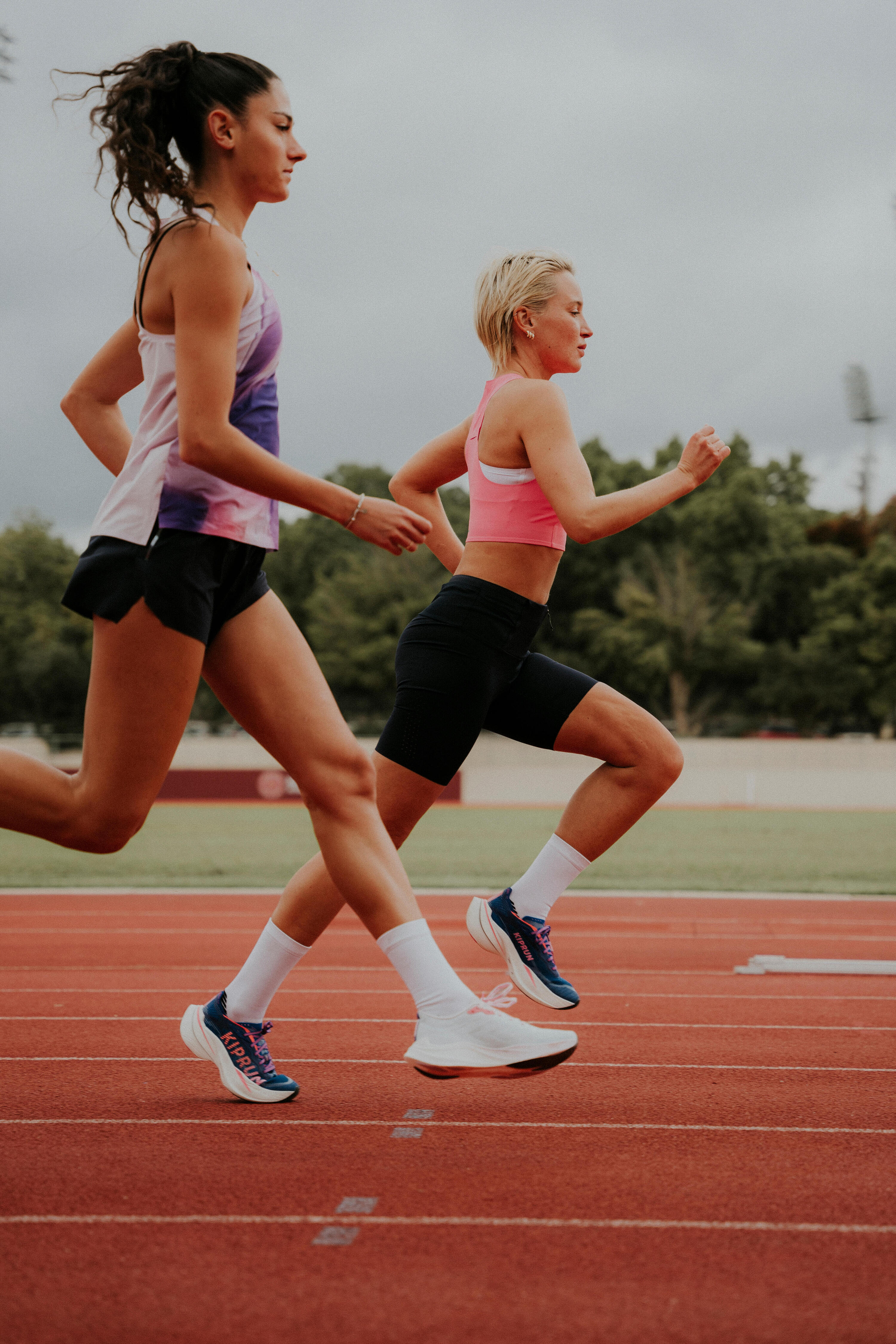 Short de course léger femme, Run 900 Light 10/10