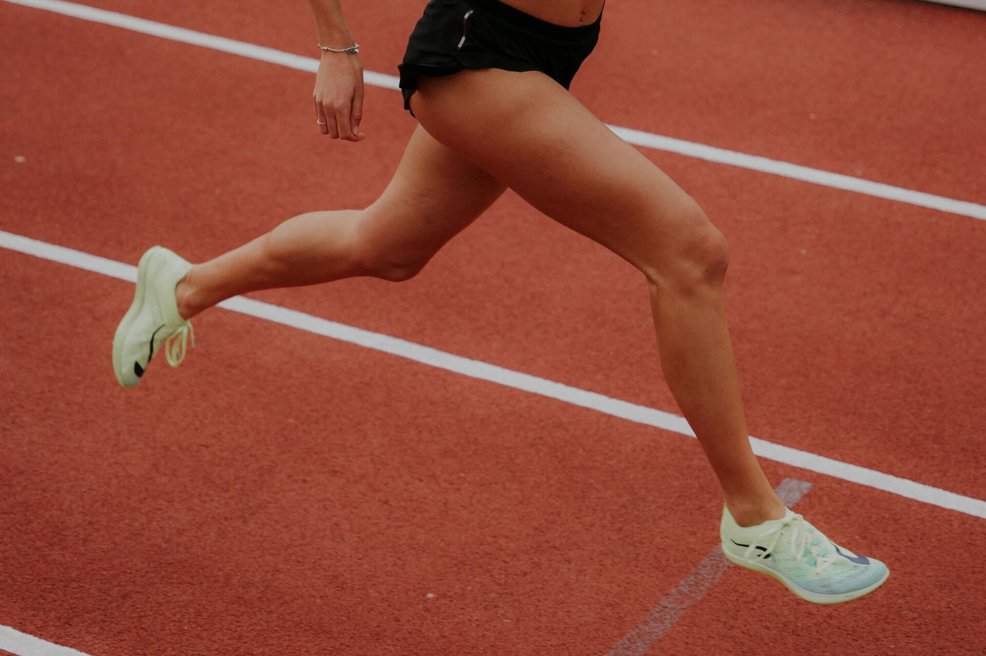 que zapatillas atletismo comprar