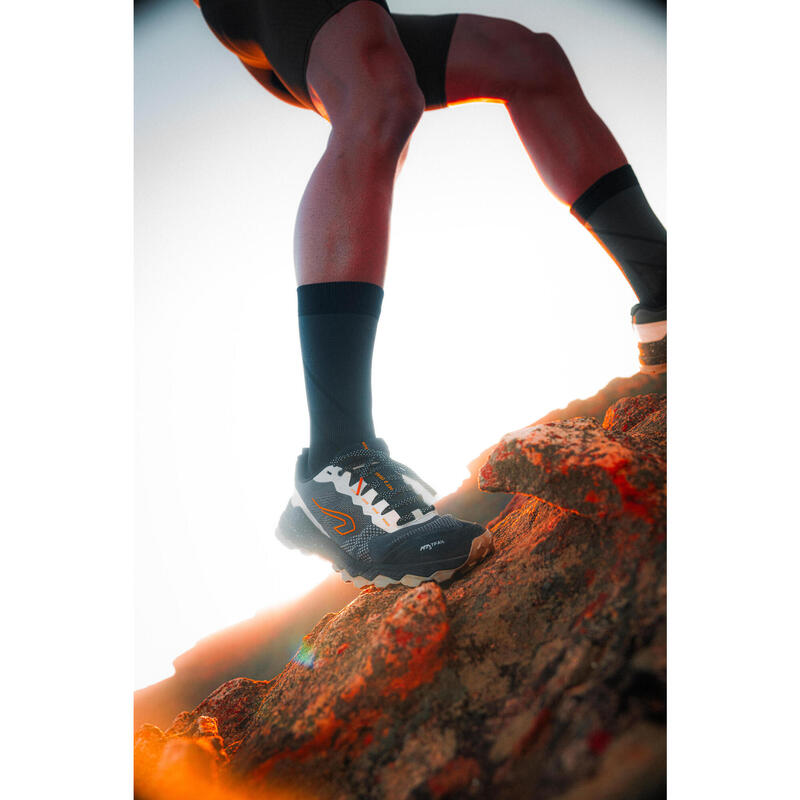 Střední běžecké ponožky Run 900 Strap
