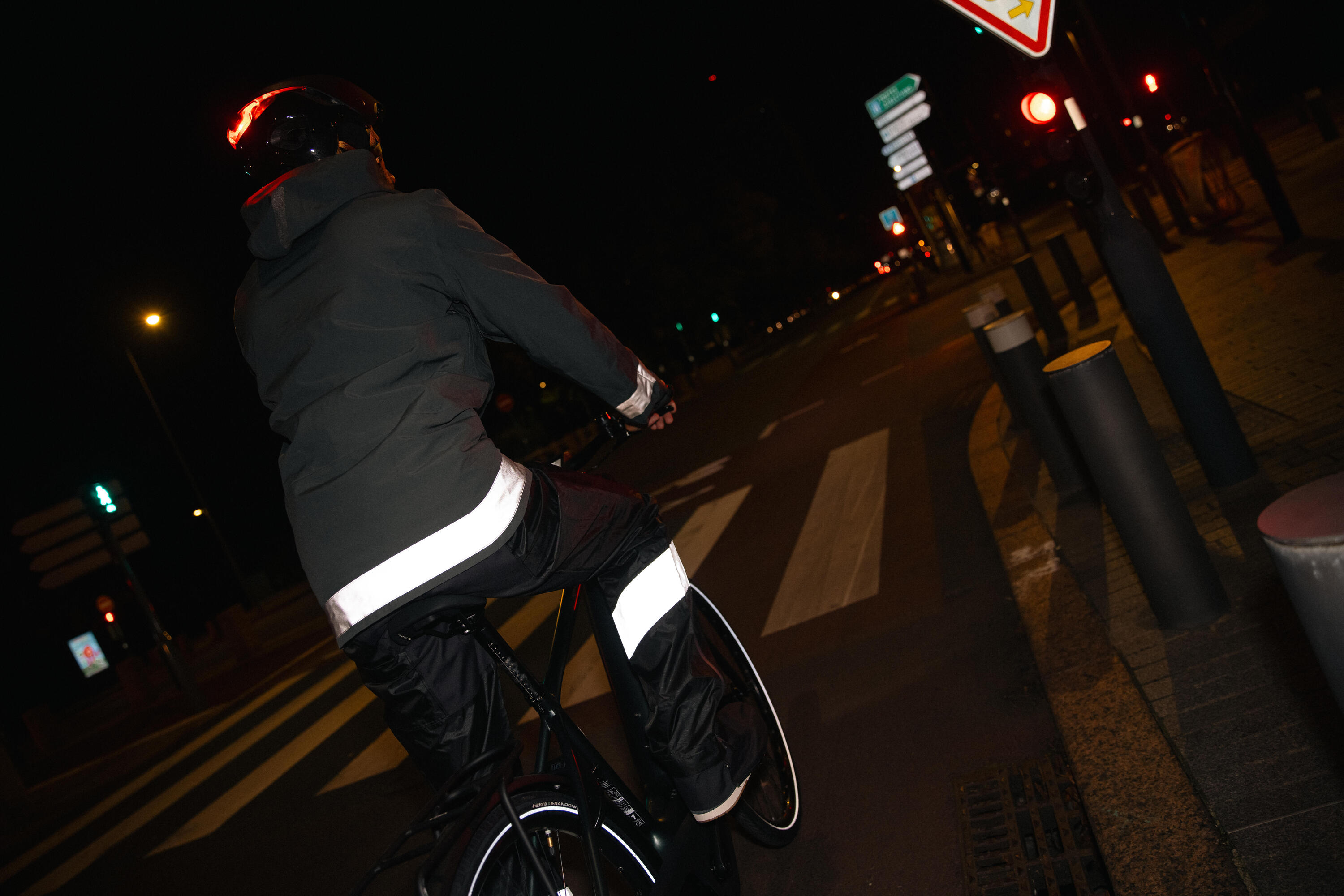 Surpantalon de vélo ville imperméable avec couvre-chaussures intégrés homme, 540 13/13