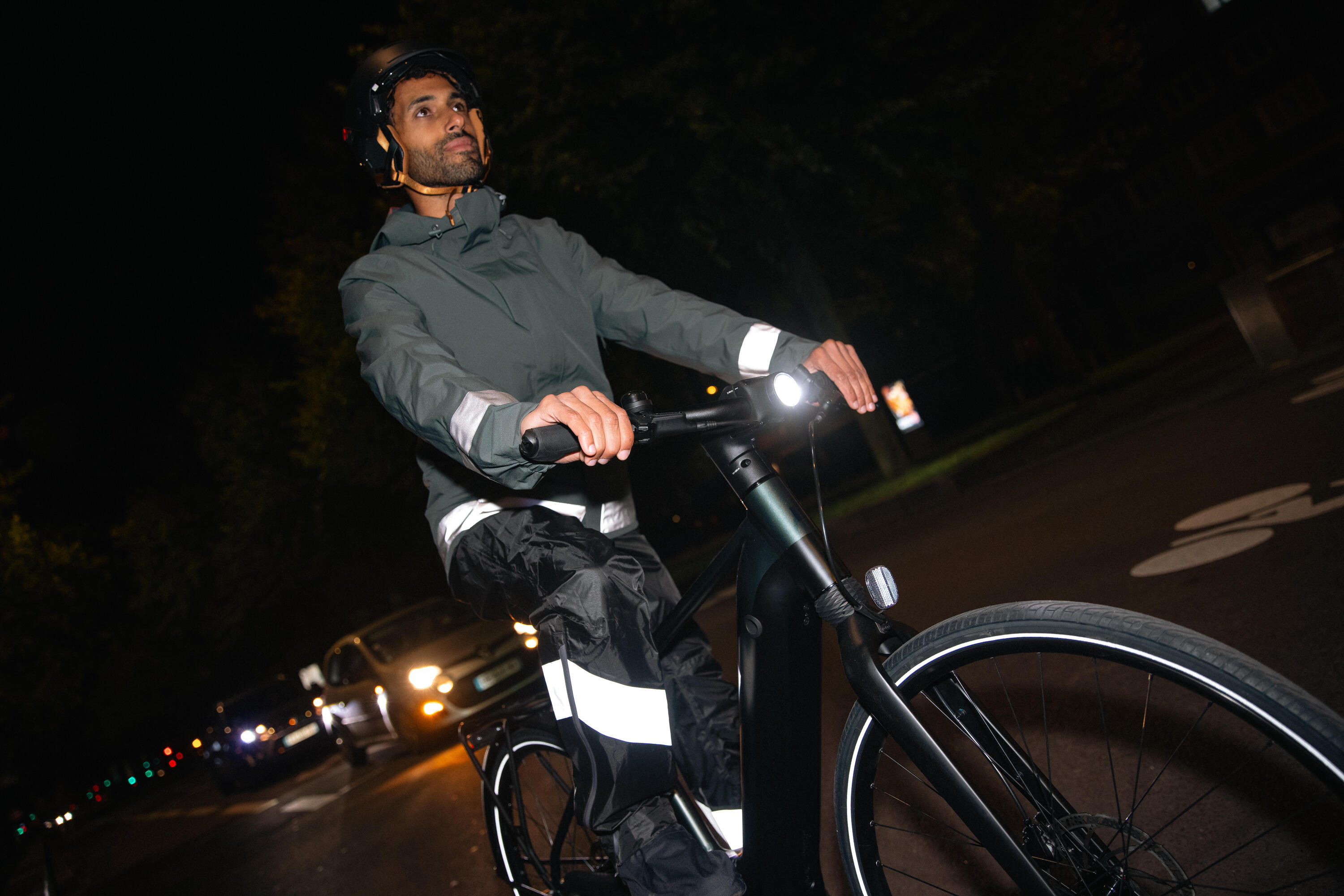 Surpantalon de vélo ville imperméable avec couvre-chaussures intégrés homme, 540 11/13