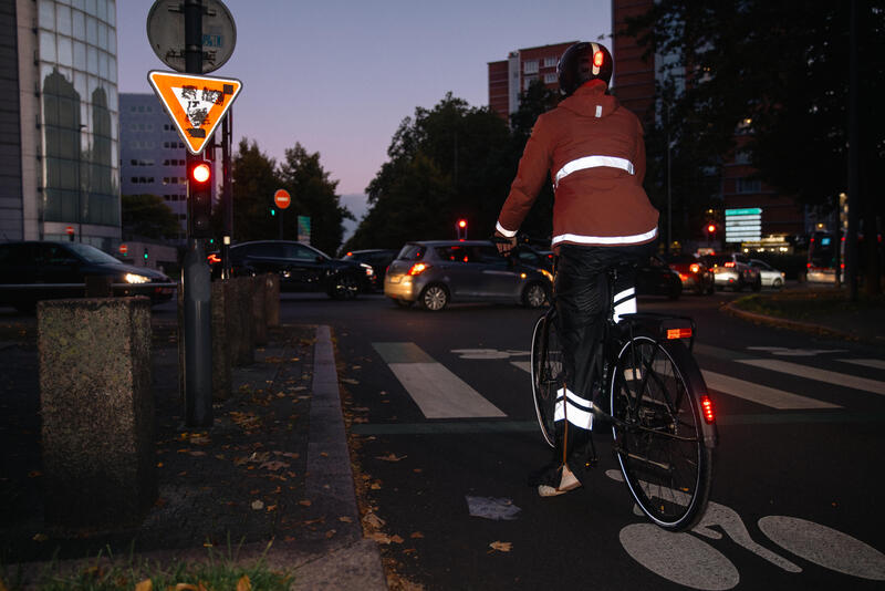 Bien choisir son éclairage vélo pour rouler en toute sécurité la nuit