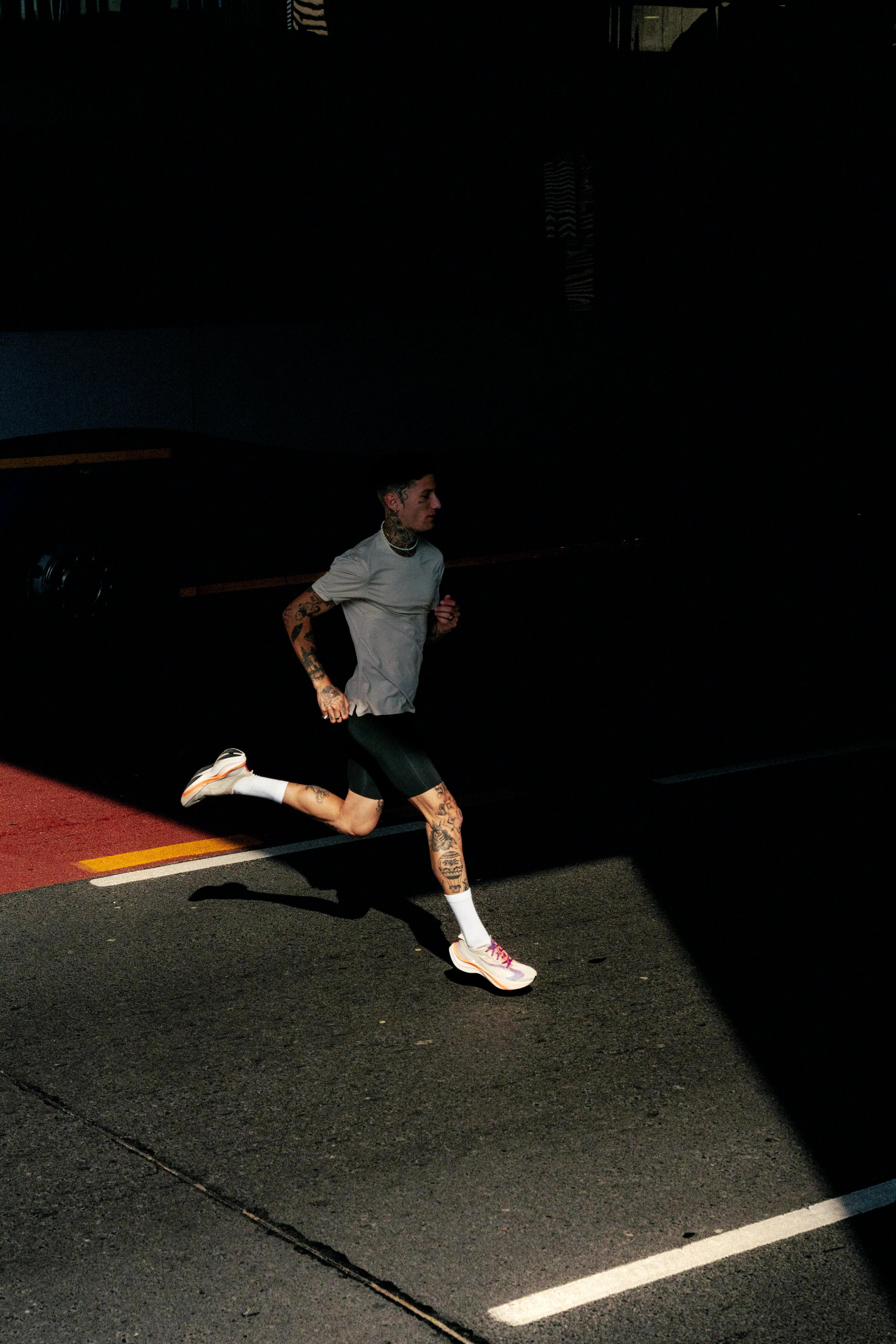Férfi futó rövidnadrág - Run 500 Comfort 5/15