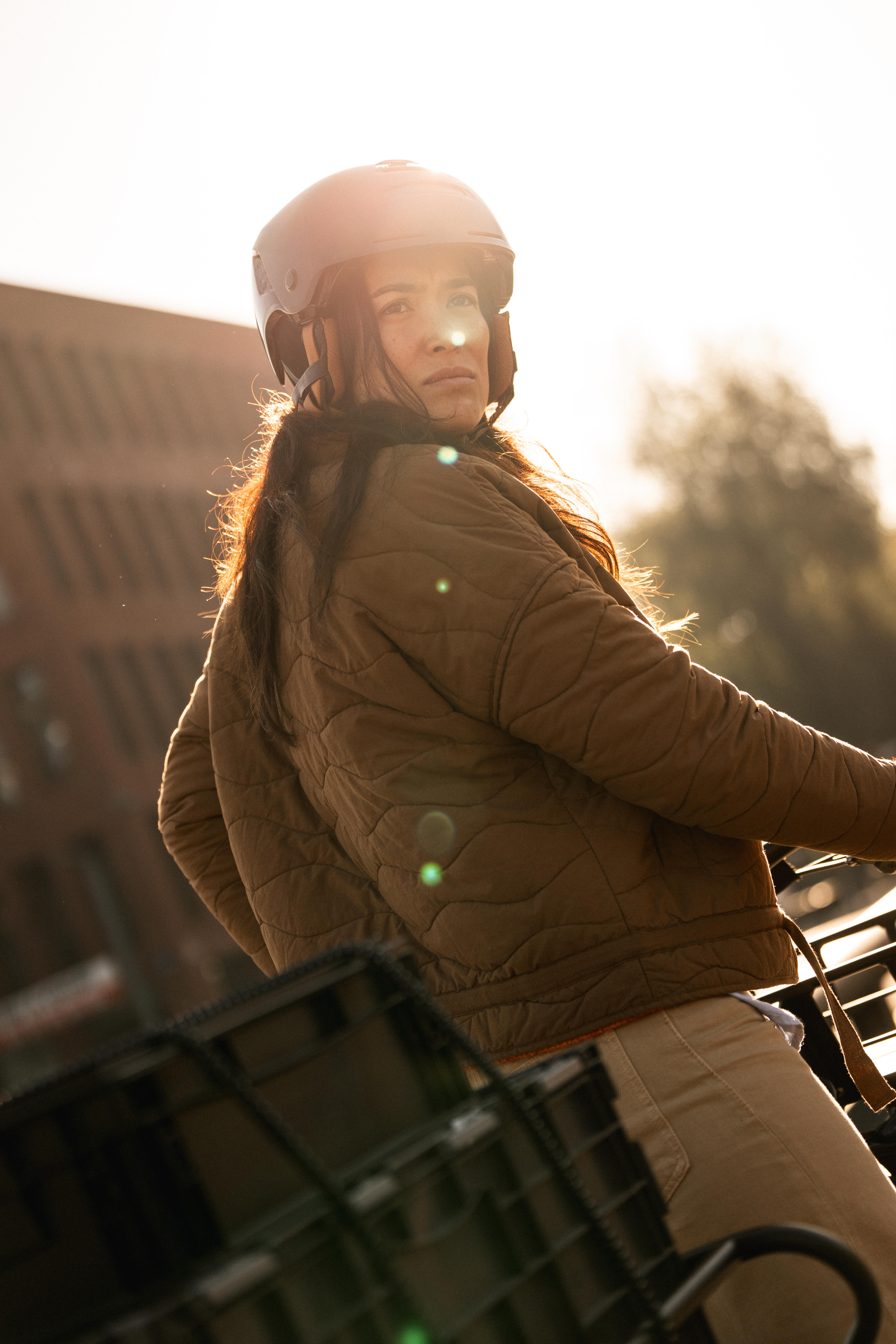 City Cycling Helmet with Visor and Rear Light, 900 - BTWIN