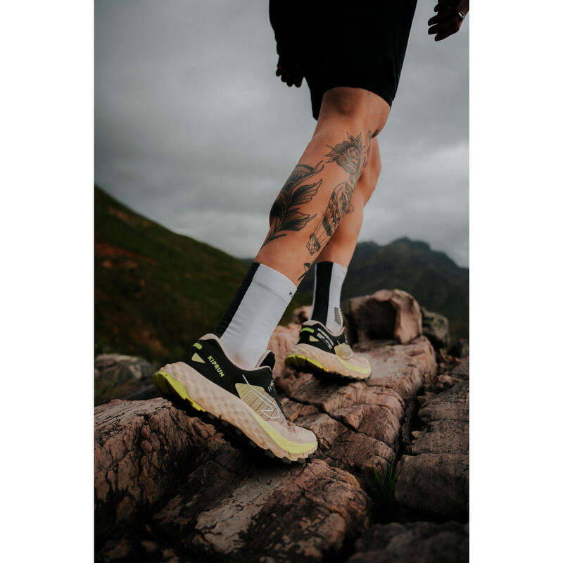 Chaussures de Trail Running Homme,  Kiprun MT Cushion 2 
Beige Jaune