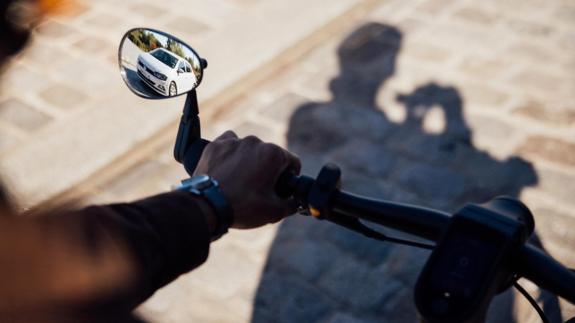 Quels sont les accessoires obligatoires et recommandés pour le vélo ?