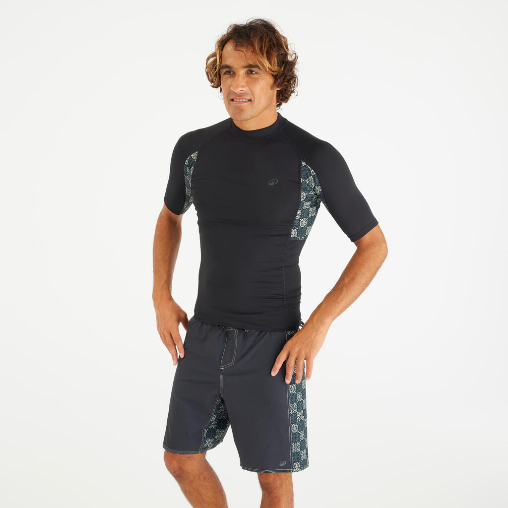 Men’s UPF50+ short-sleeved surf top - smoked black with chequered pattern