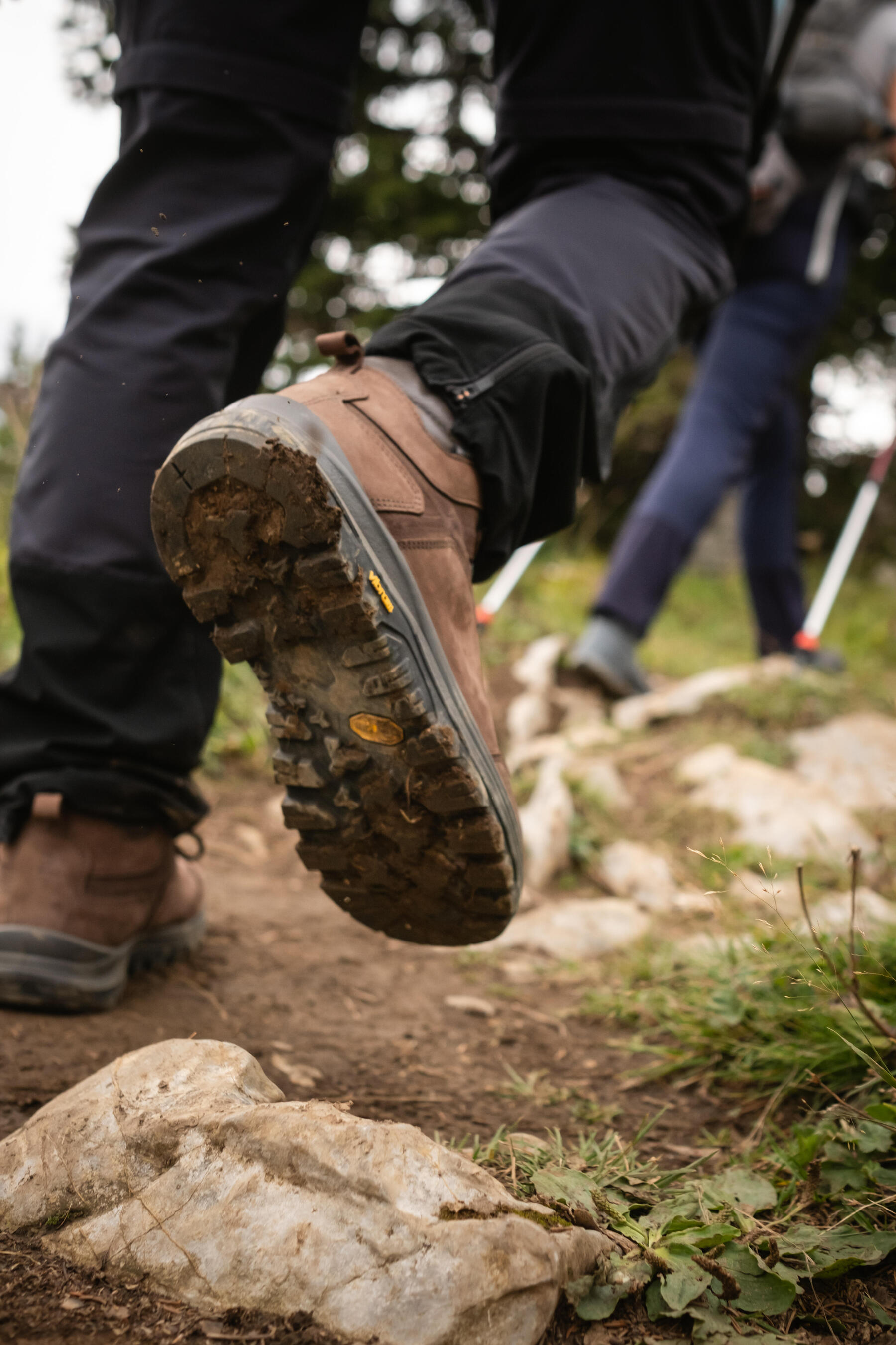 Wander- und Lederschuhe richtig pflegen: Erfahre, wie es funktioniert!