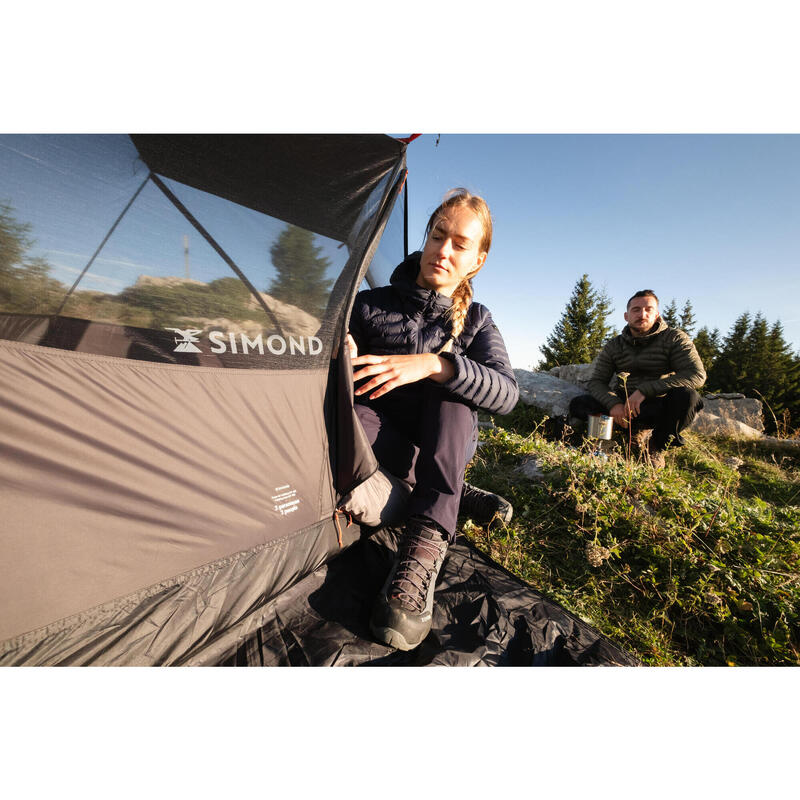 Tweepersoonskoepeltent voor trekking MT900 licht en vrijstaand