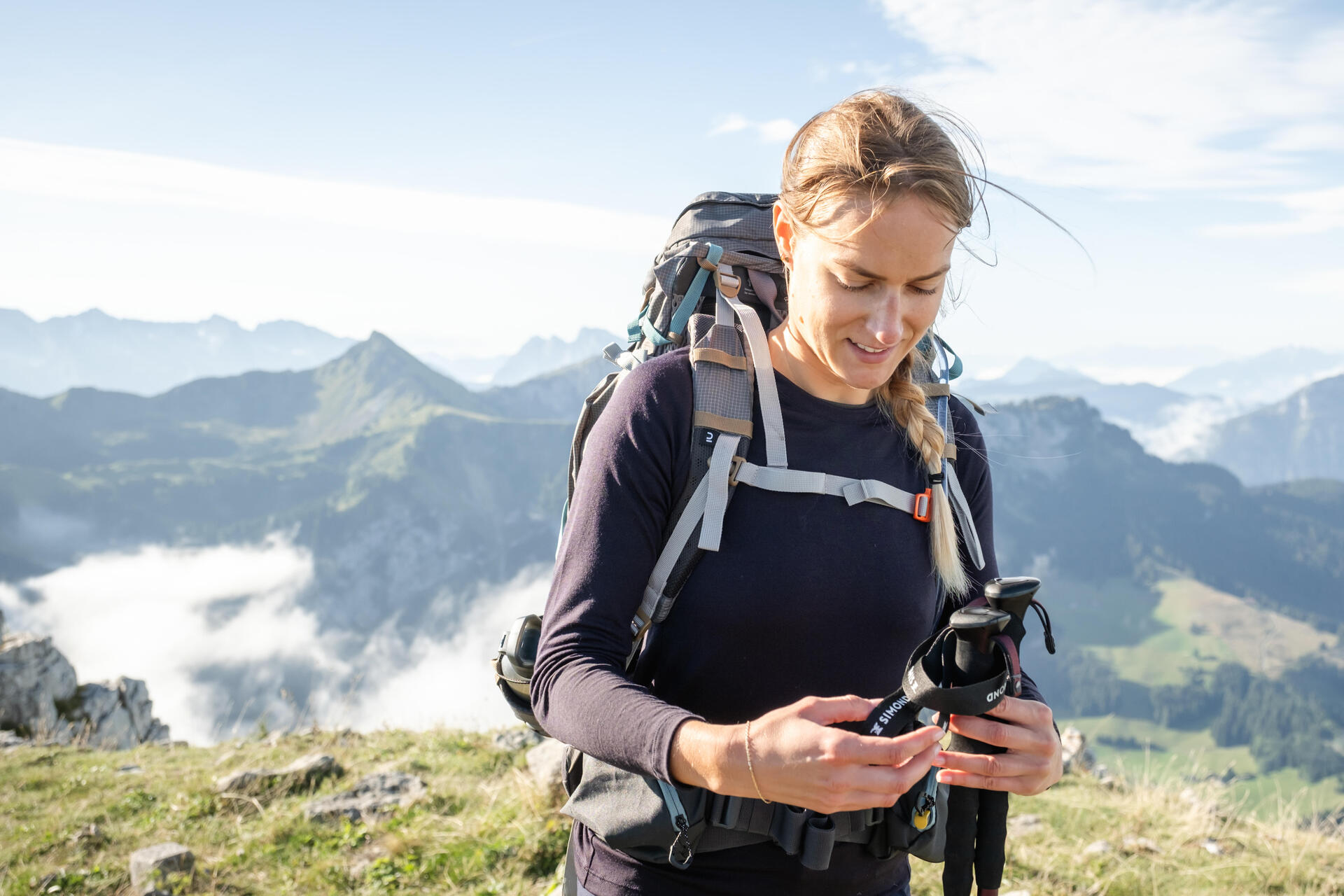 shoulder-straps-women’s-trekking-bag