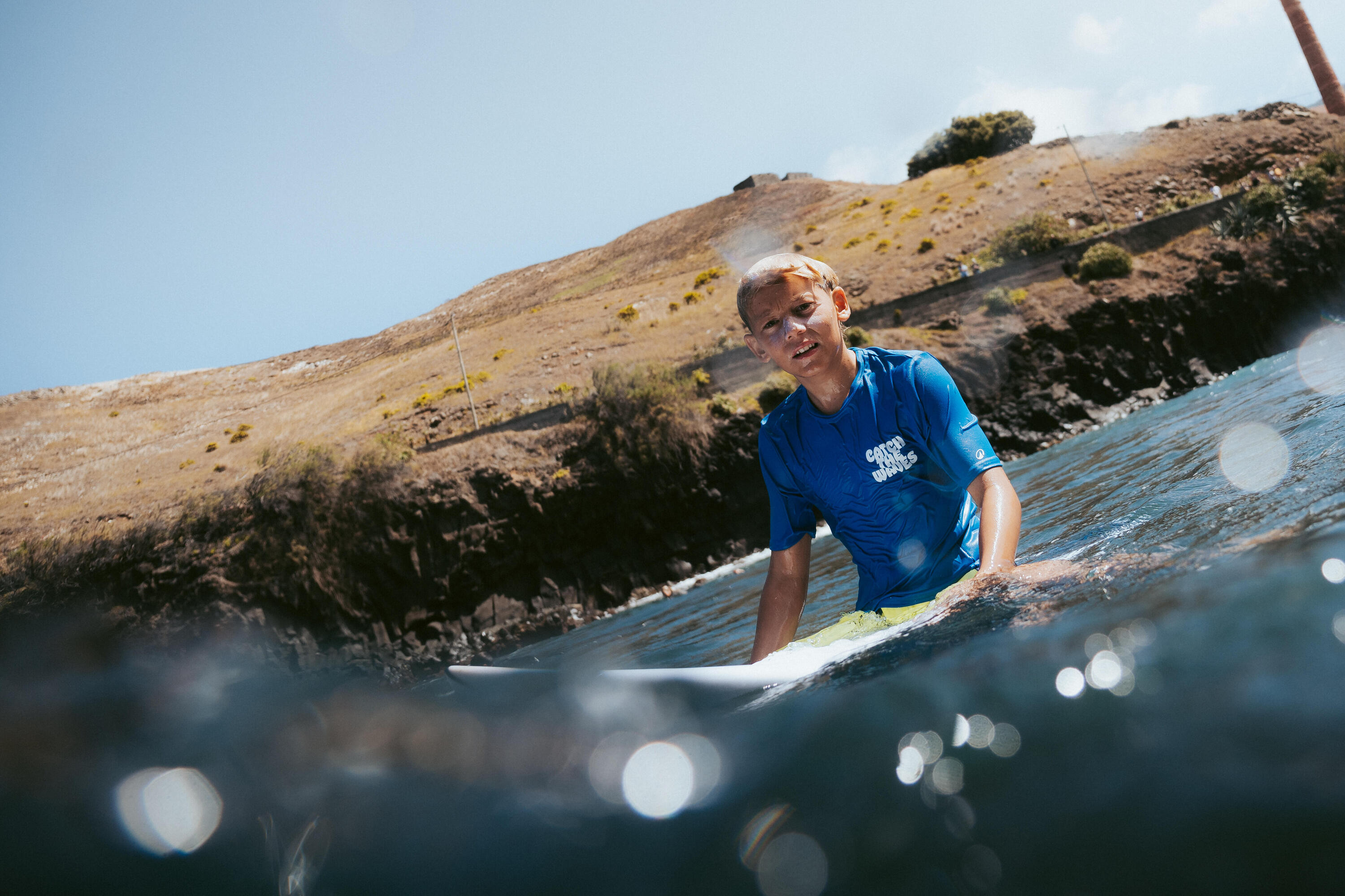 T-shirt anti UV manches courtes surf Junior - 100 Wax bleu 11/15
