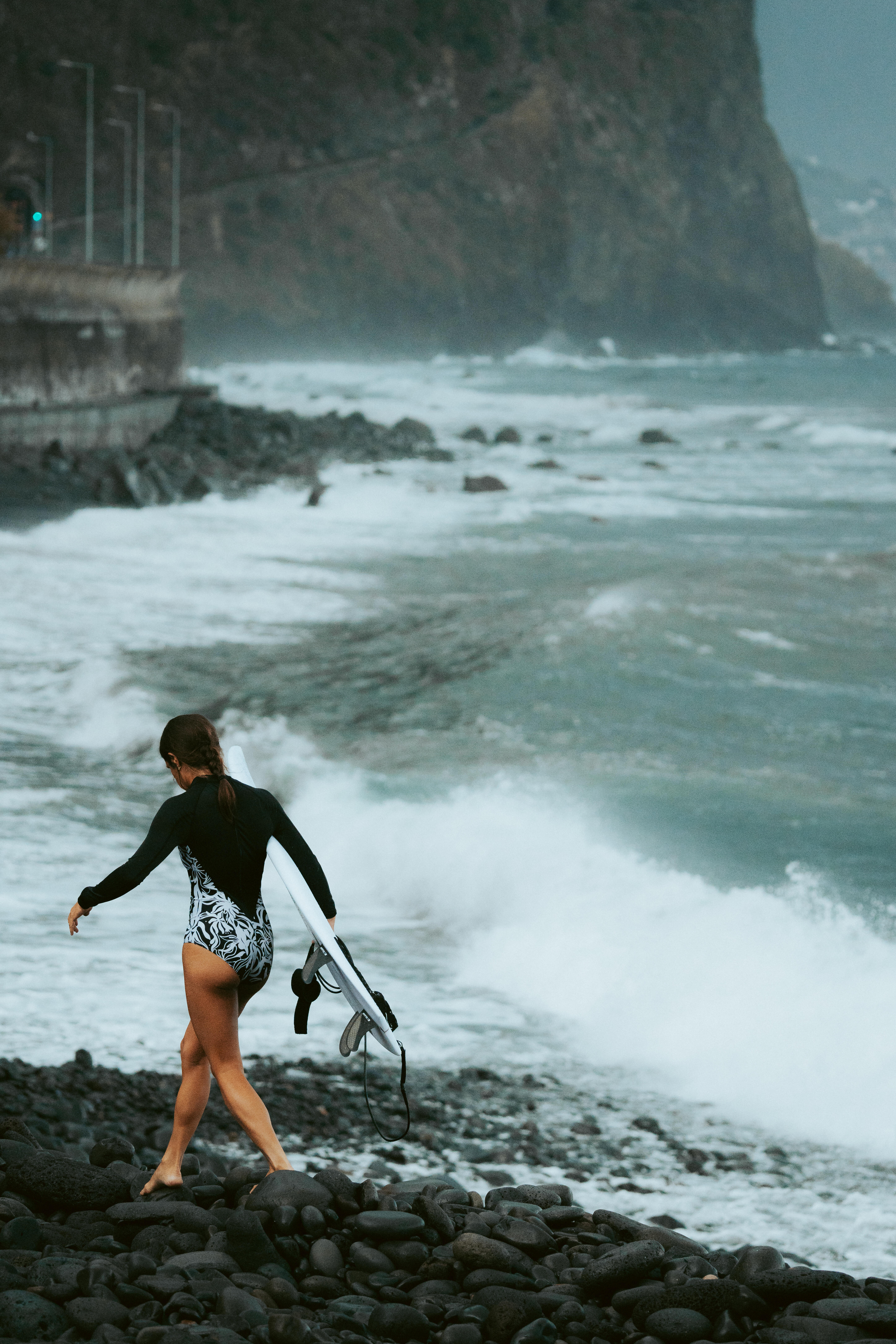 Women’s 1-Piece Long-Sleeved Swimsuit, Dani - DECATHLON