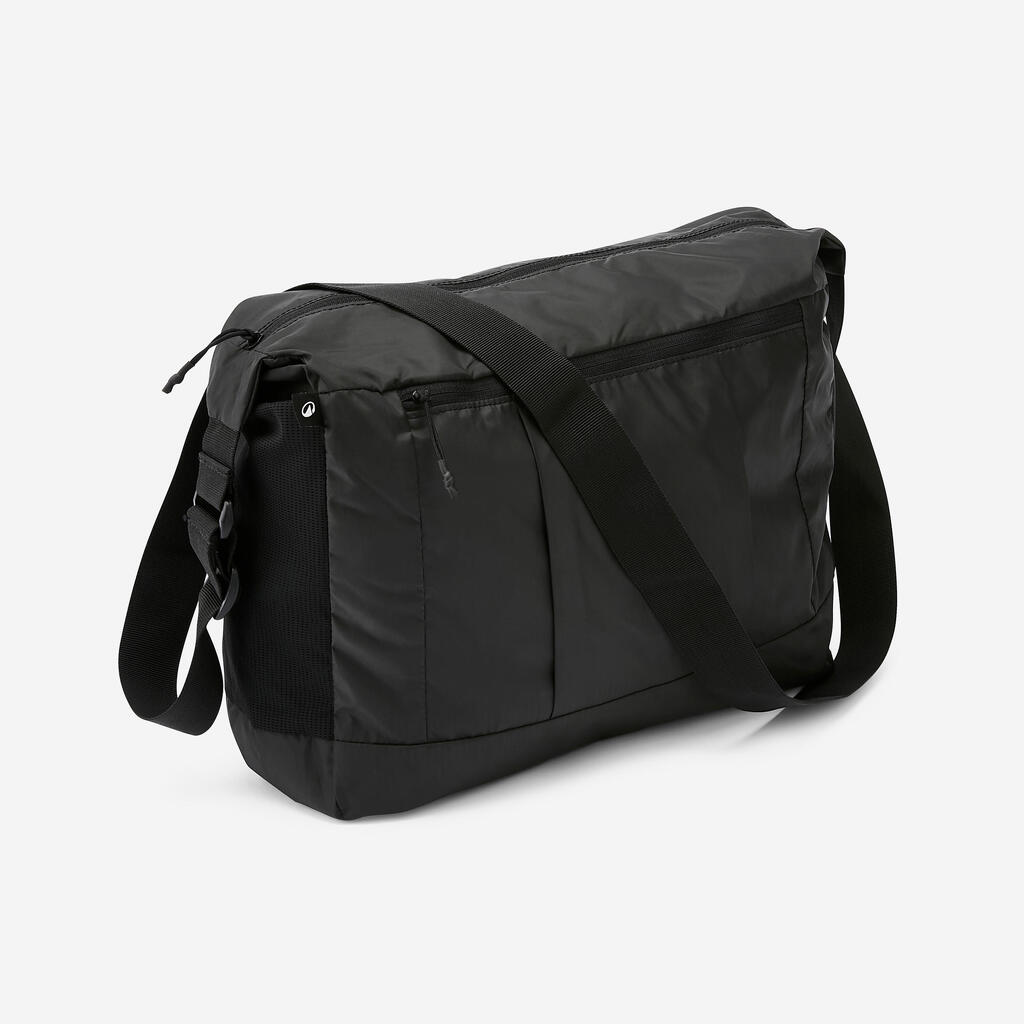 Črna kompaktna torba za na ramo TRAVEL (15 l)