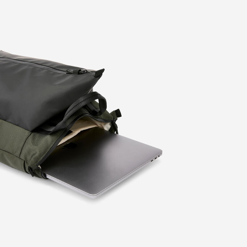 Batoh s kapsami a přihrádkou na notebook 17 l