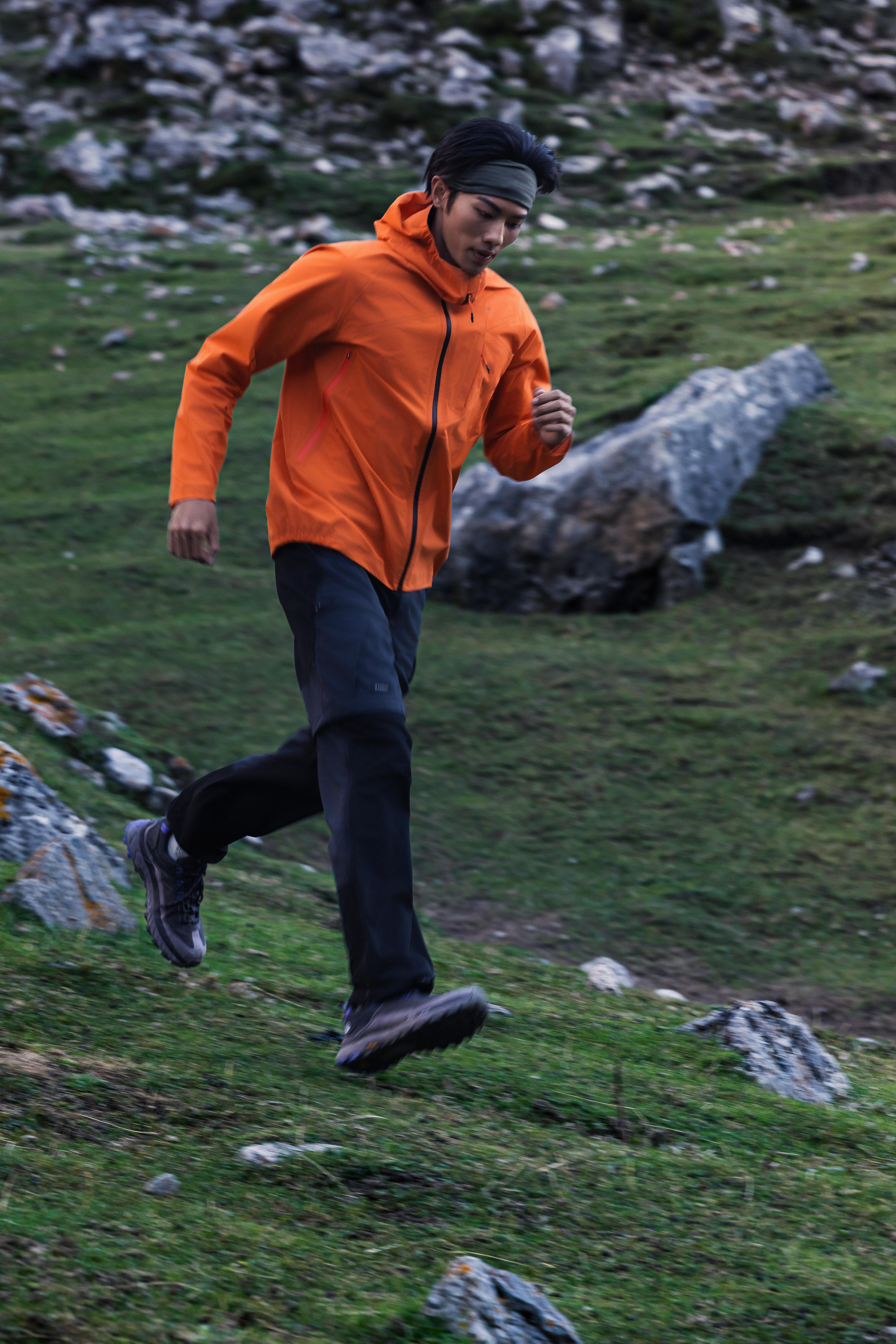 Men's Waterproof Lightweight Hiking Jacket - MH500 LIGHT - Orange