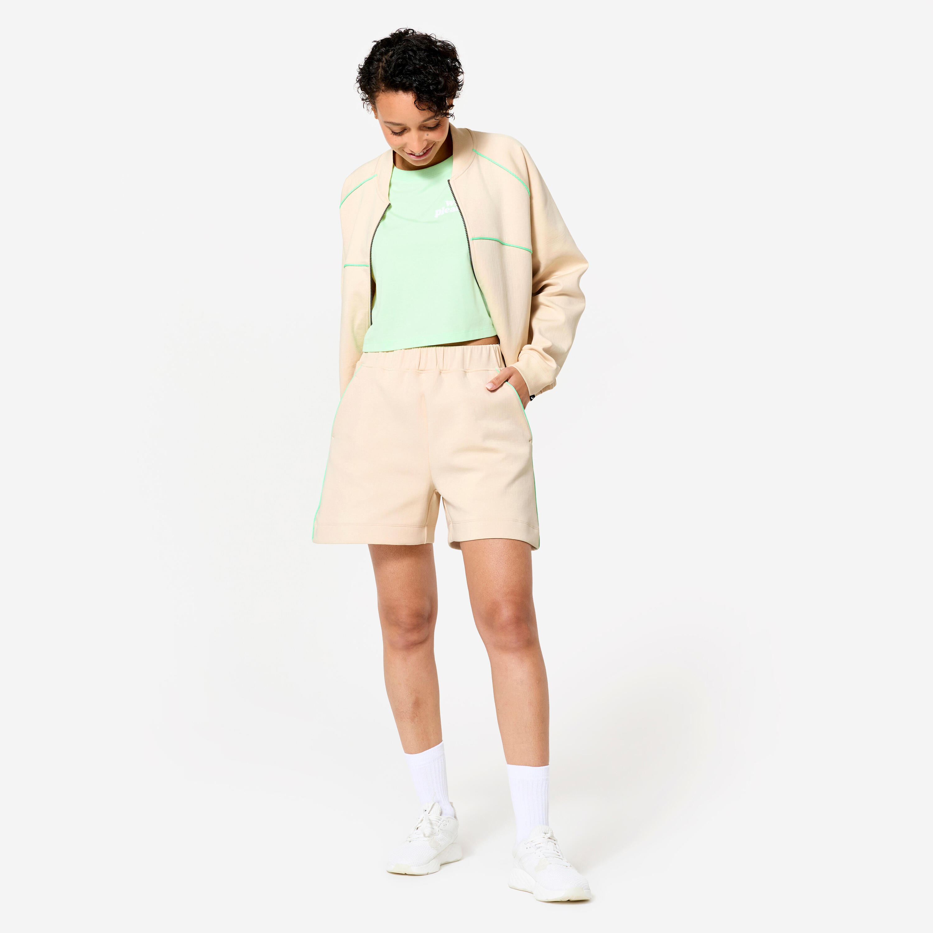 Women's Loose Fit Fitness Shorts - Beige and White 2/7