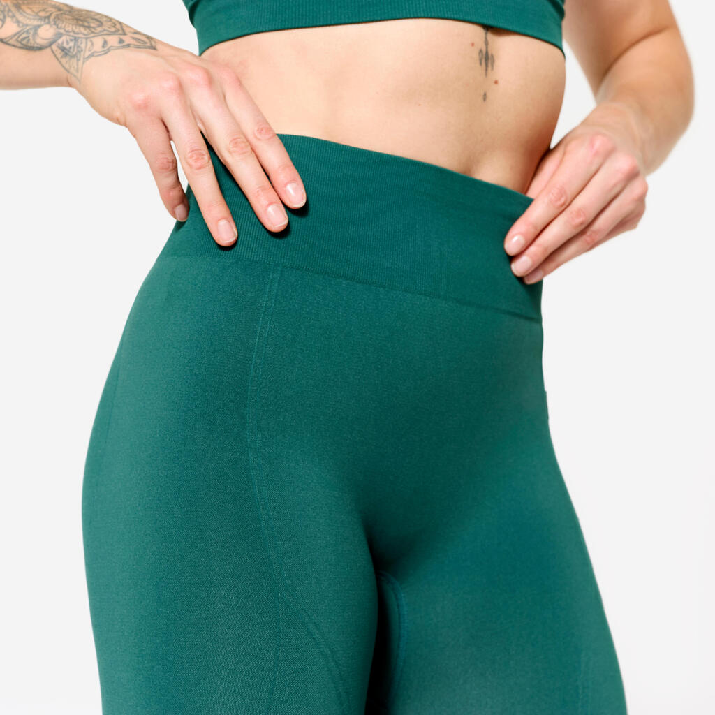 Dámske push-up legíny s vysokým pásom na fitnes tmavozelené