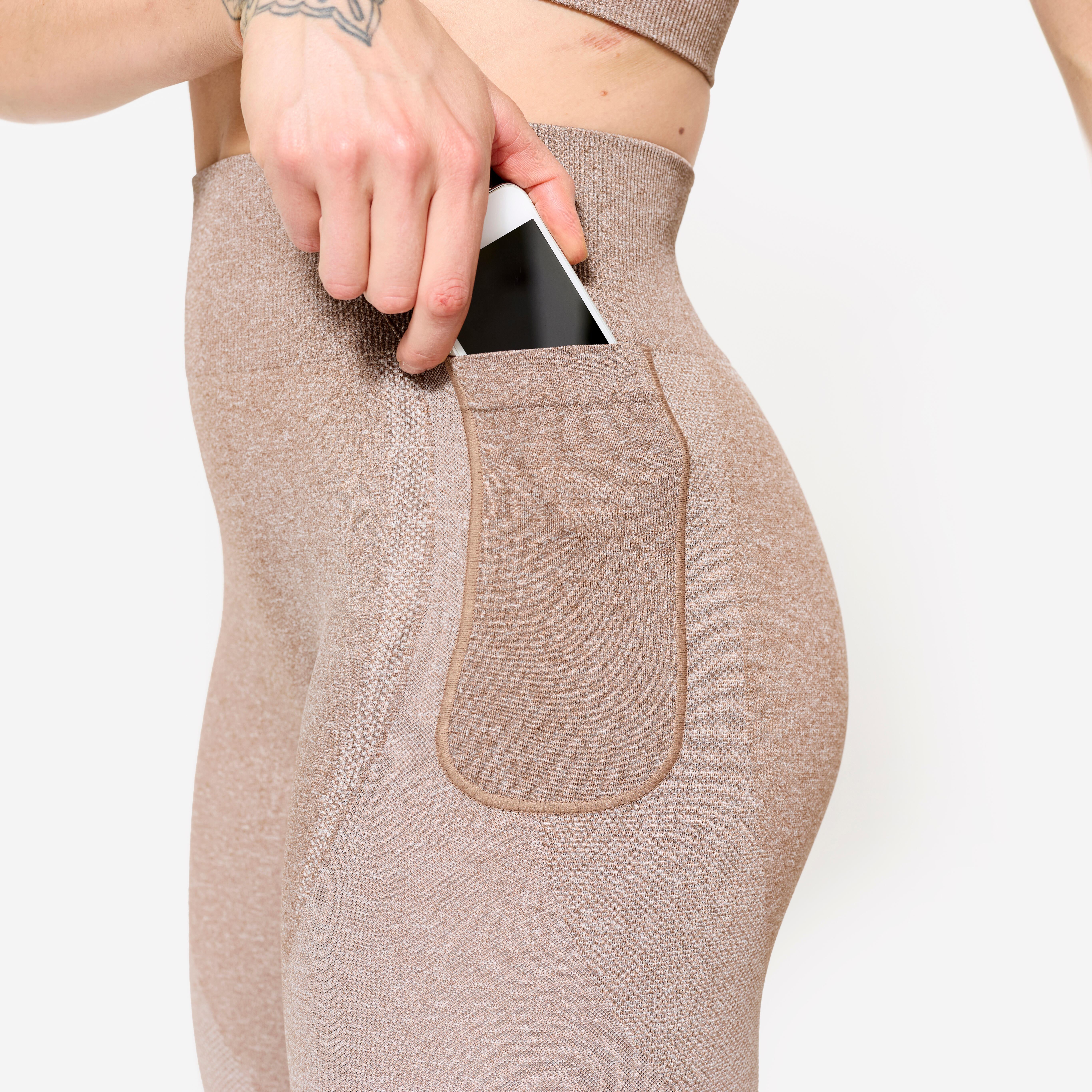 Women's High-Waisted Seamless Fitness Leggings with Phone Pocket 900 - Brown