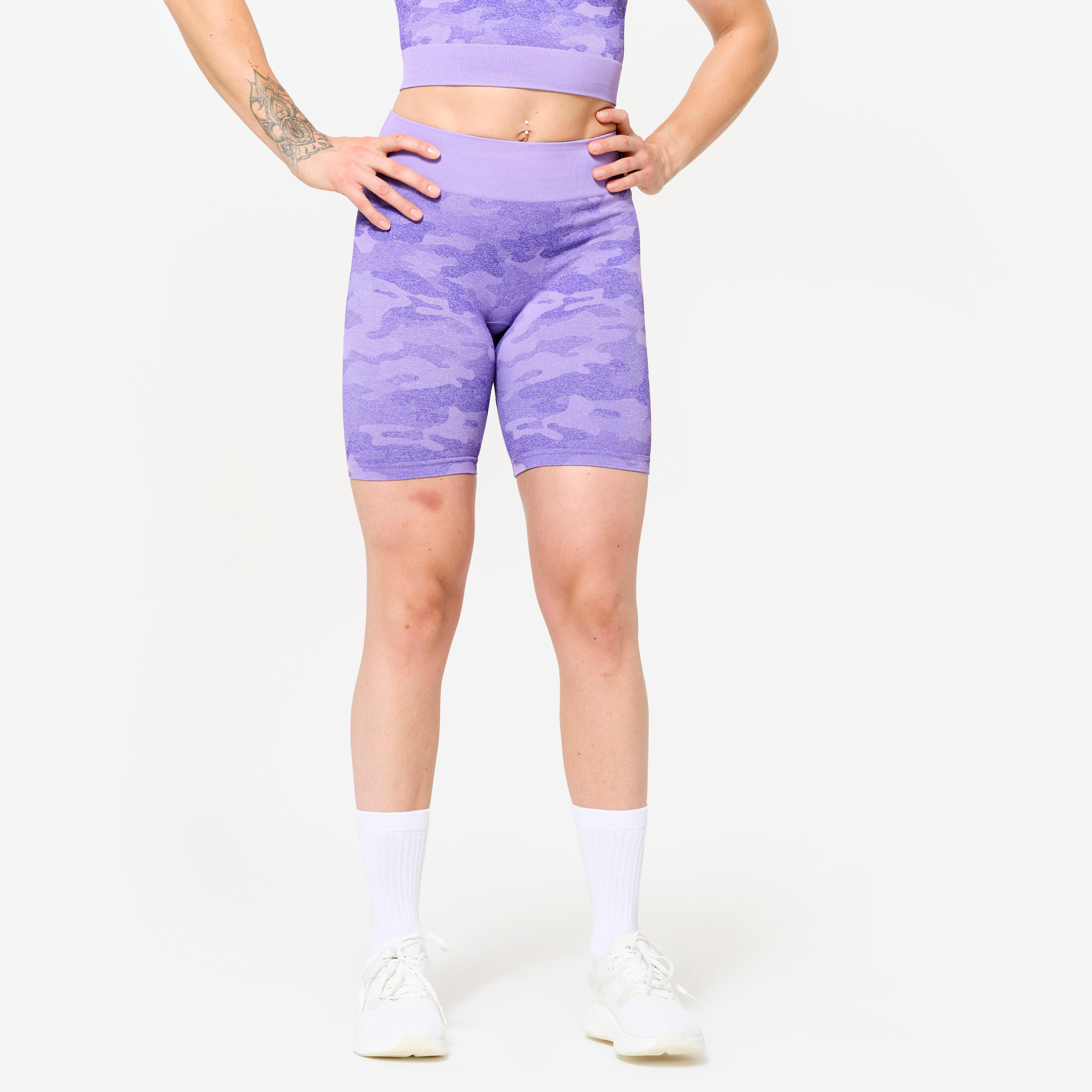 Pantalon scurt fitness Motiv camuflaj Mov Damă