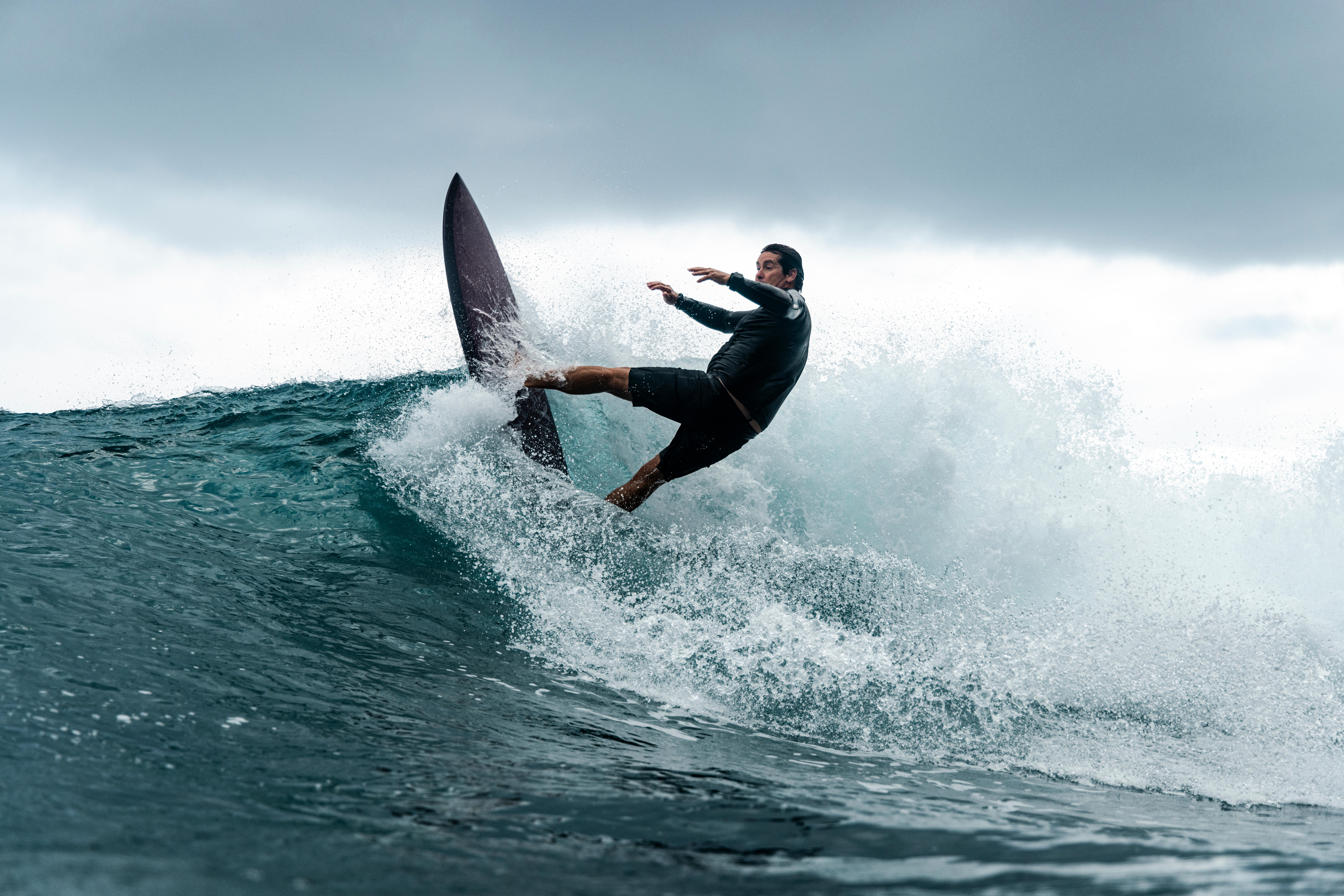 Fish surfboard 6'1 with Futures fin box without fins - burgundy