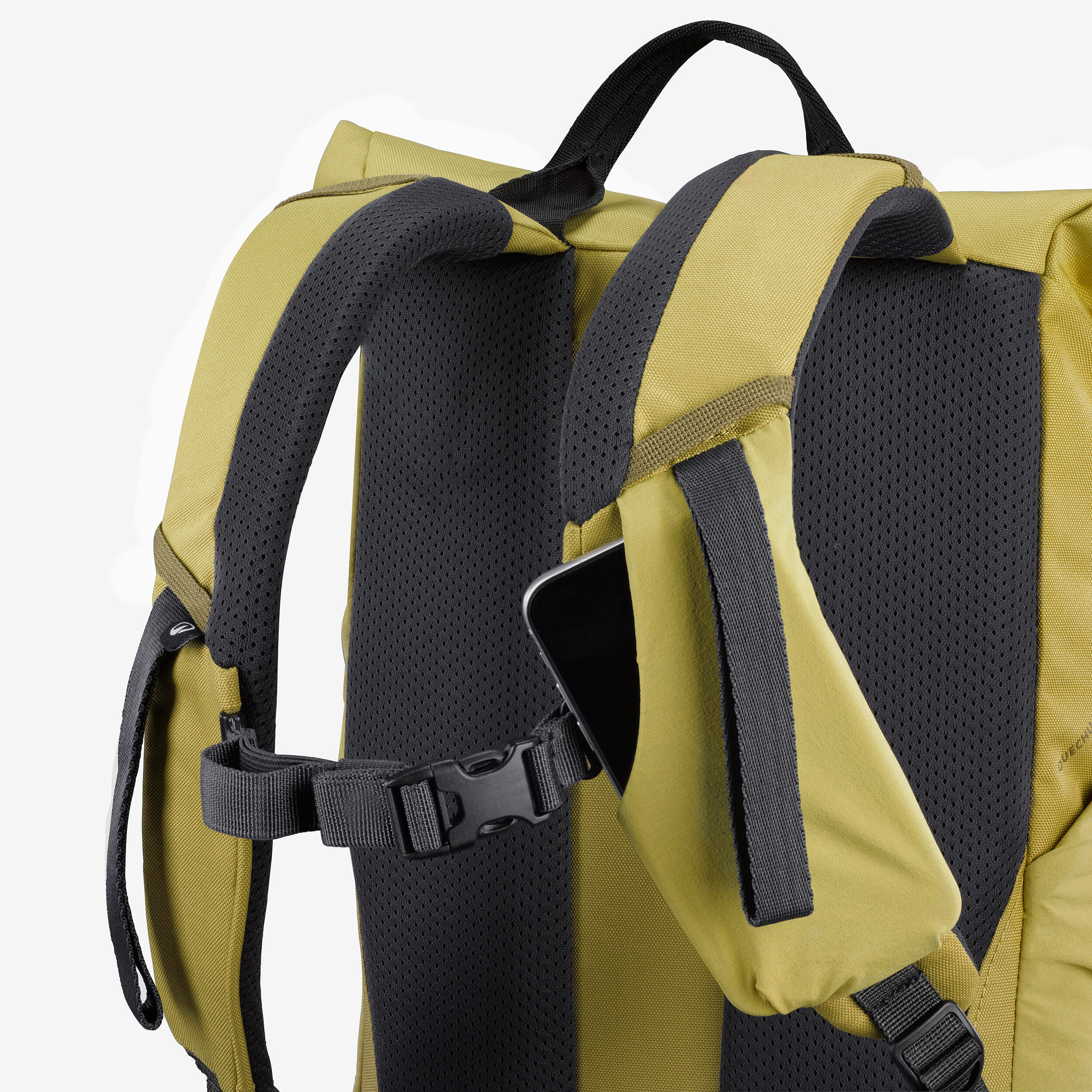 QUECHUA Turistický batoh NH500 Escape Rolltop 16 l + 4 l zlatá kaki 17 l · záber 8