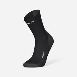 Chaussettes de running KIPRUN run900 fines mi-mollet noires