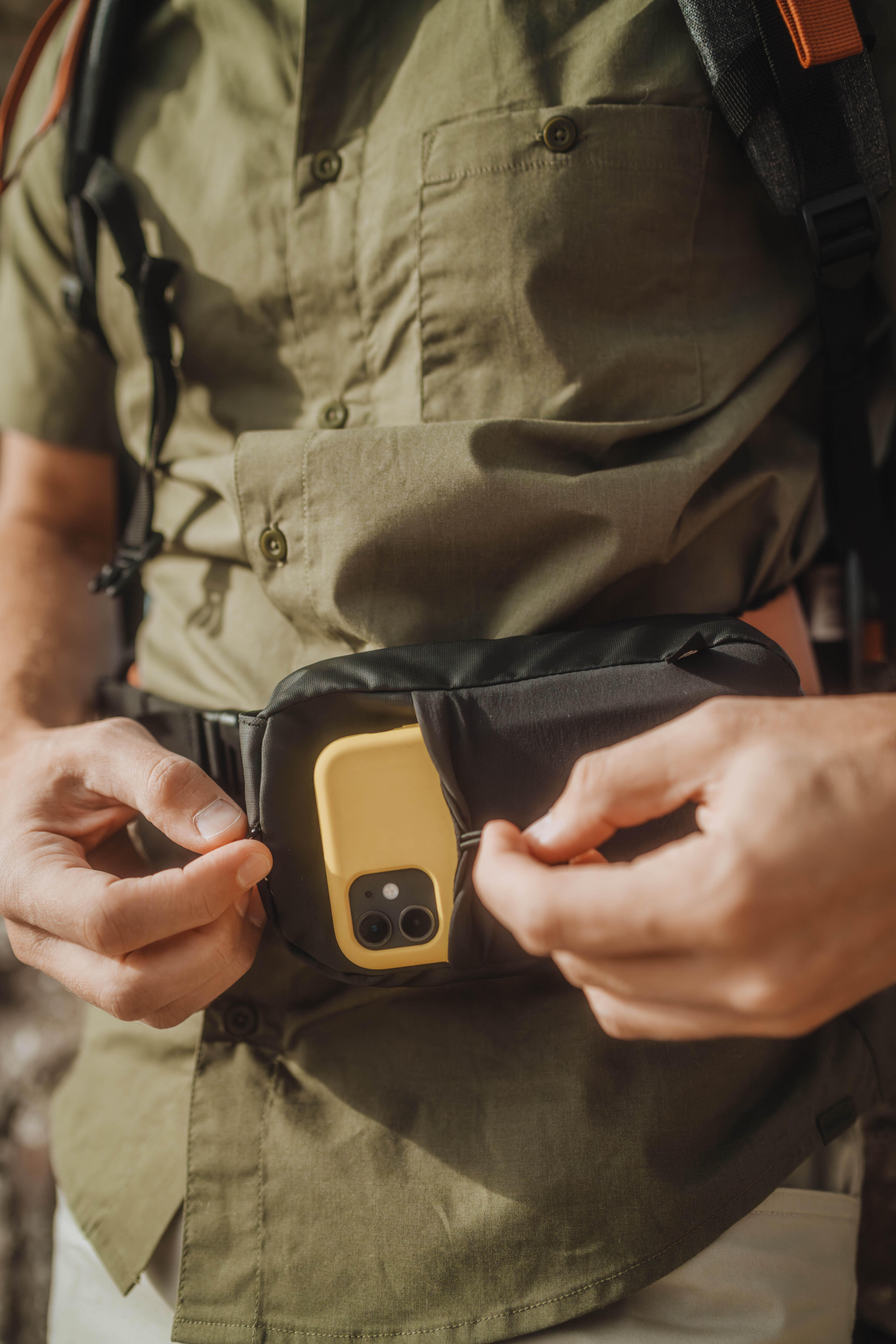 Pochette de sac à dos amovible et imperméable, Travel 500 noir 17/17