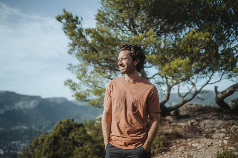 CUM SĂ TE ECHIPEZI PENTRU O SESIUNE DE TREKKING ÎN DEȘERT?