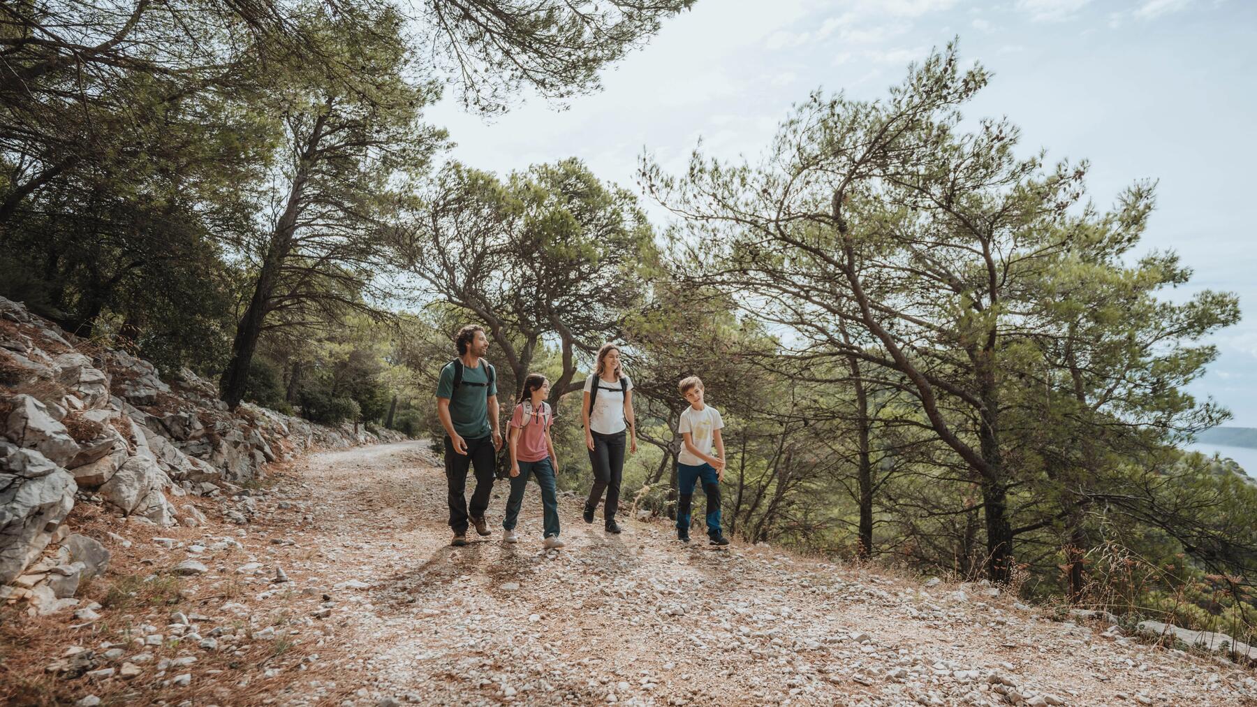 DOSSIER : JARDINS, PARCS ET BALADES, COMMENT METTRE LES ENFANTS DEHORS