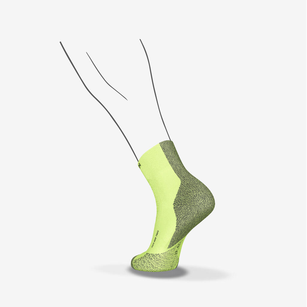 Calcetines de running delgados de altura media verdes Kiprun Run 900
