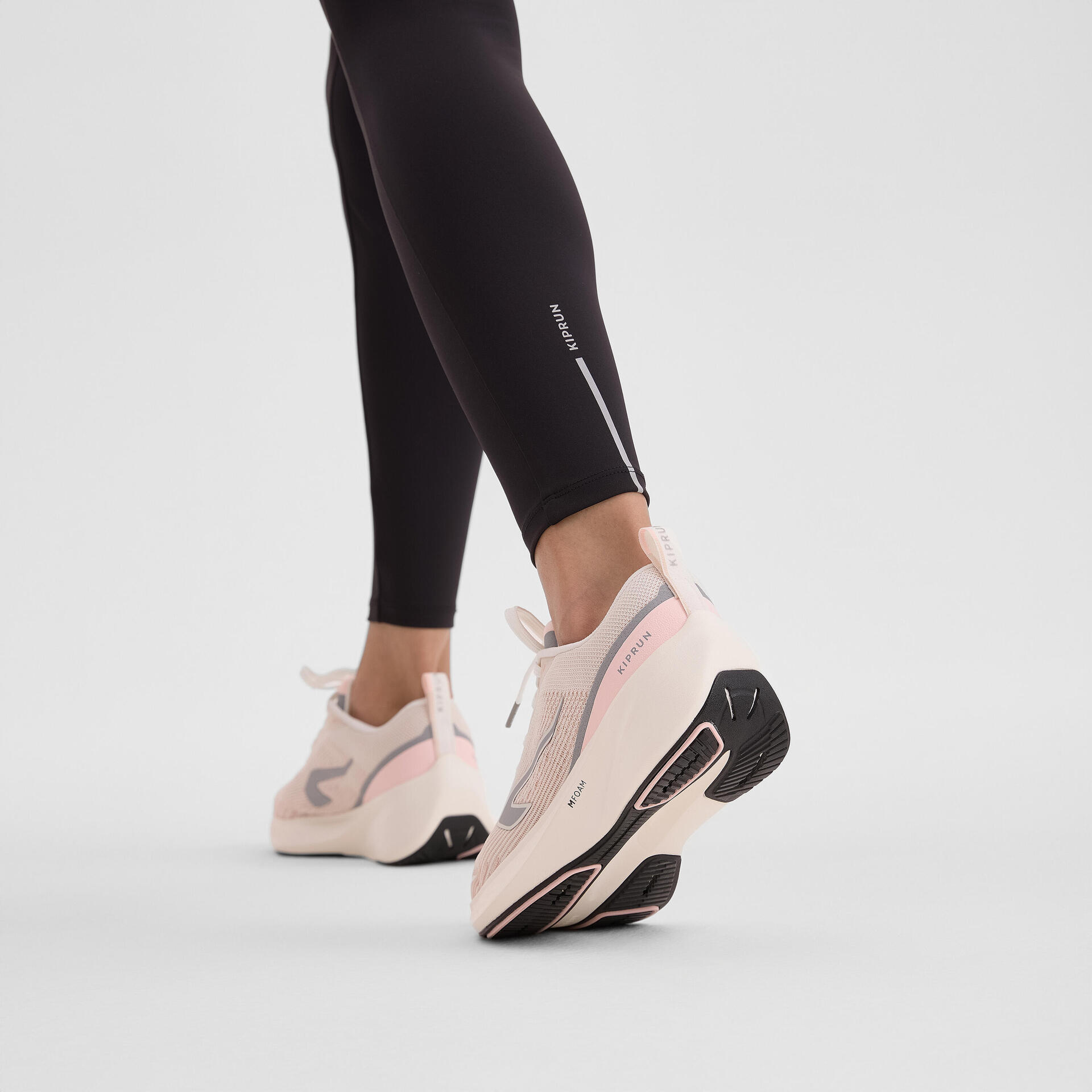 Women's running shoes, Kiprun, Cushion 500 Beige/Pink