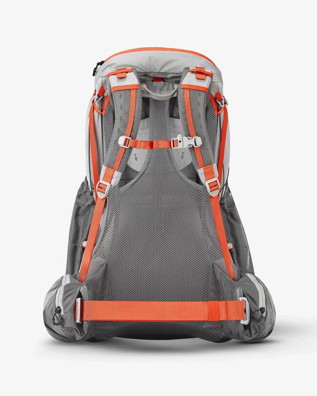 Mochila Ultraligera Trekking Mujer 45+10 L - MT900 UL