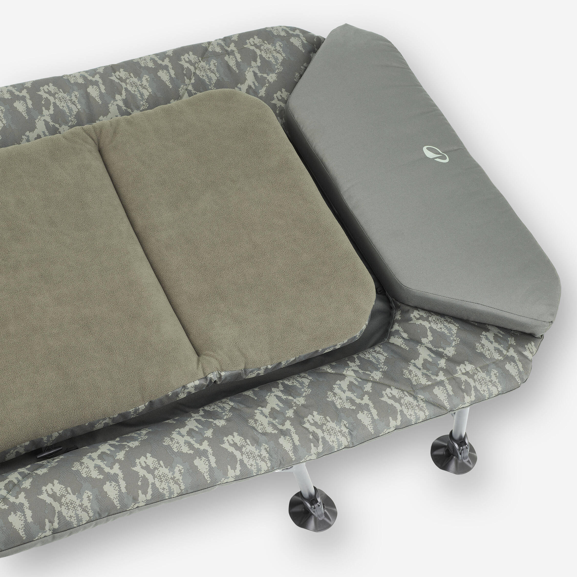 Carp Fishing Bedchair 900 Compact and Foldable Supports up to 140 Kg - Green -  3