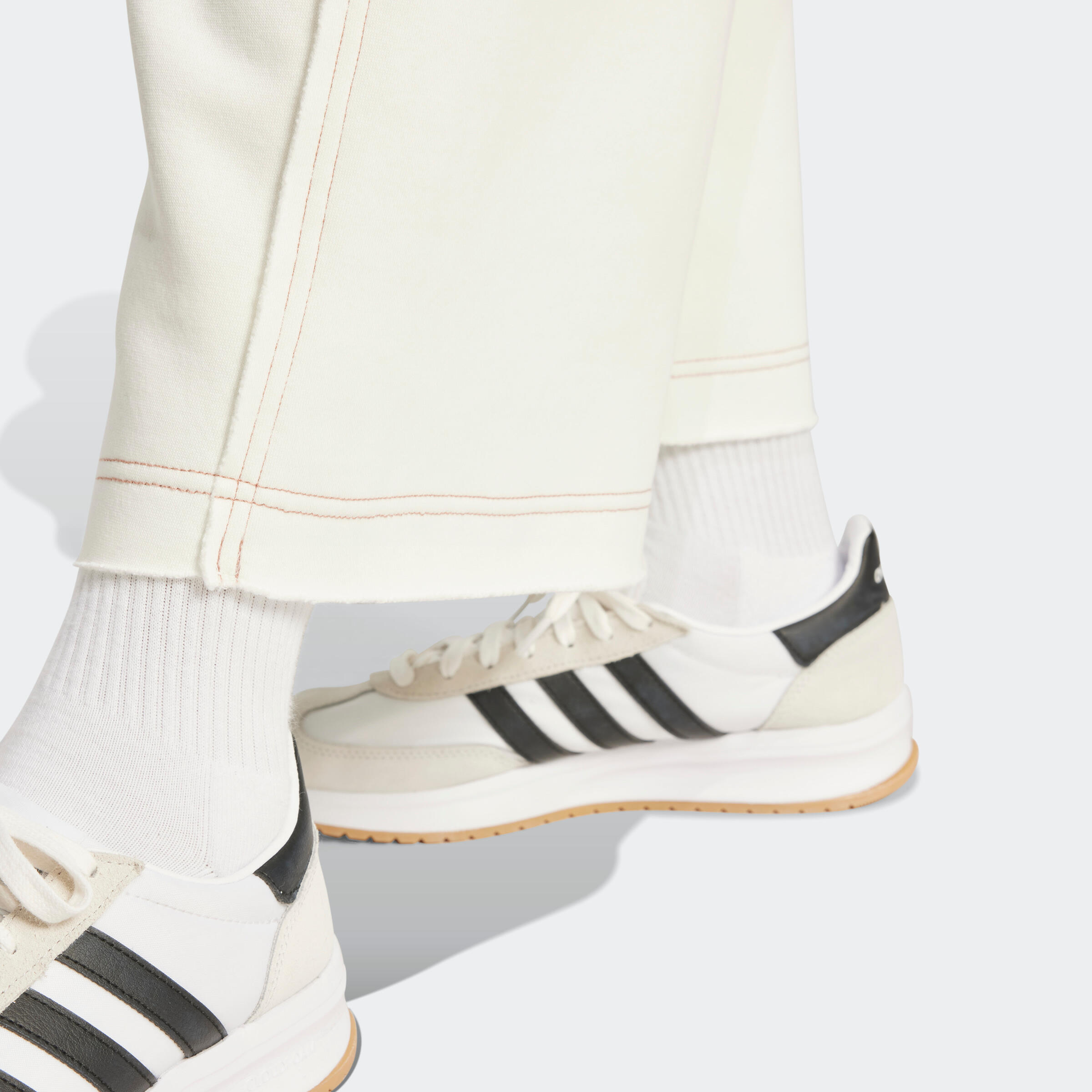 Pantaloni tuta ADIDAS donna flare con tasca bianchi 5/6