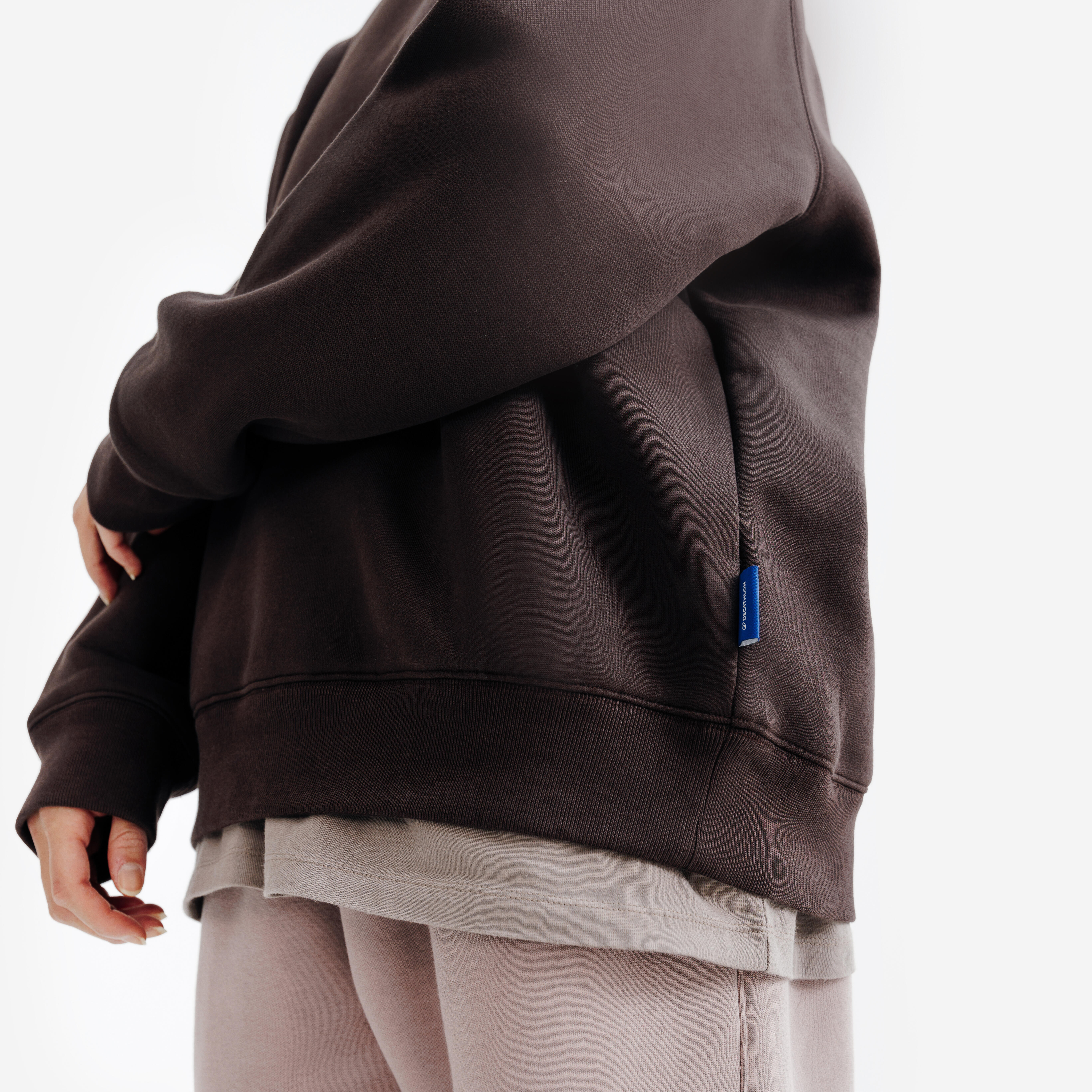 DECATHLON Unisex mikina s okrúhlym výstrihom, hnedá XS · záber 6