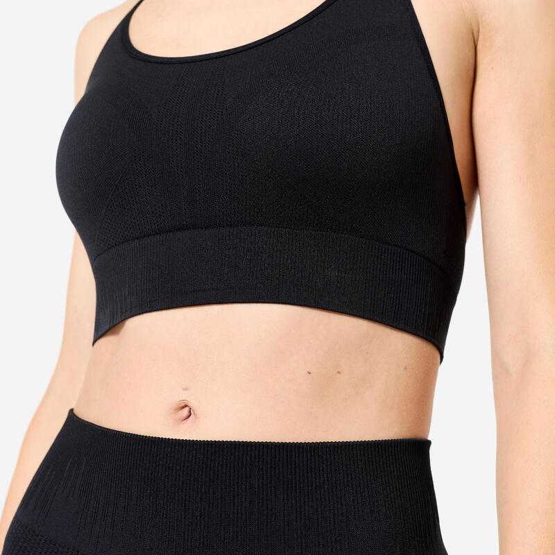 Dámská fitness podprsenka lehce zpevňující