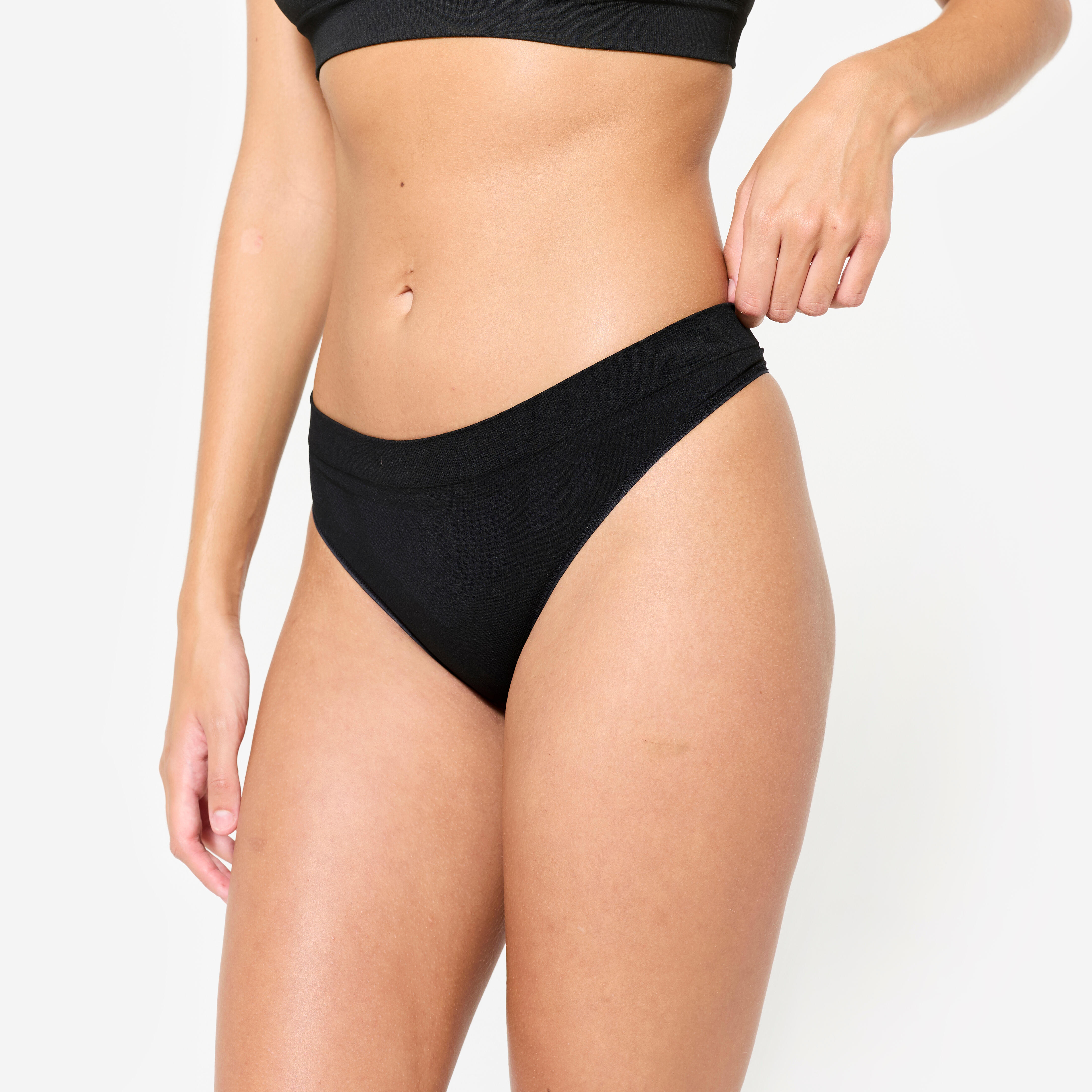 Women's Seamless Tanga - Ebony Black
