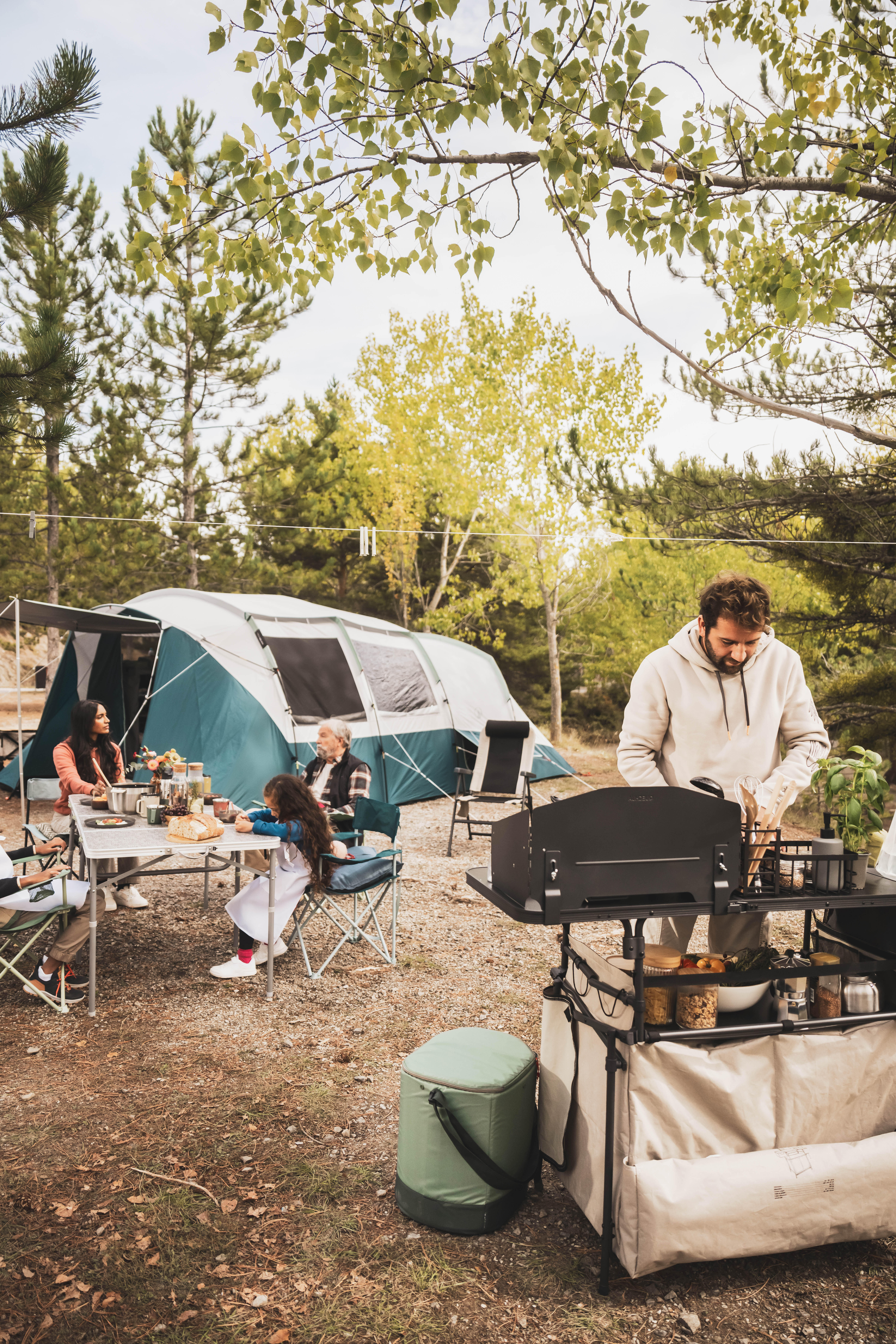 Ensemble de cuisine en inox anti-adhésif 33 morceaux pour 4 personnes, 900 - QUECHUA