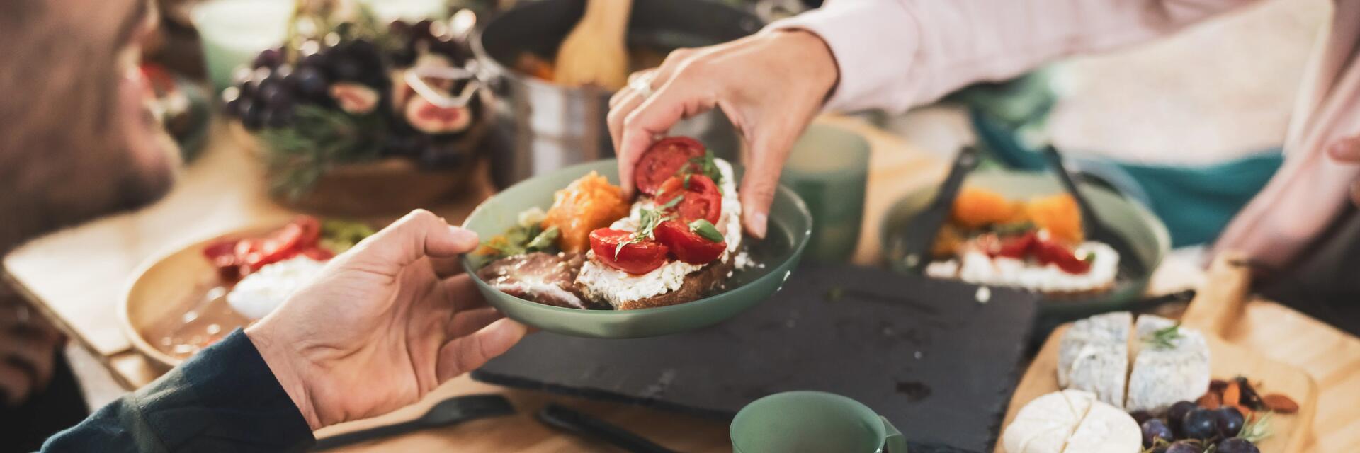 Photo d'une personne en train de cuisiner
