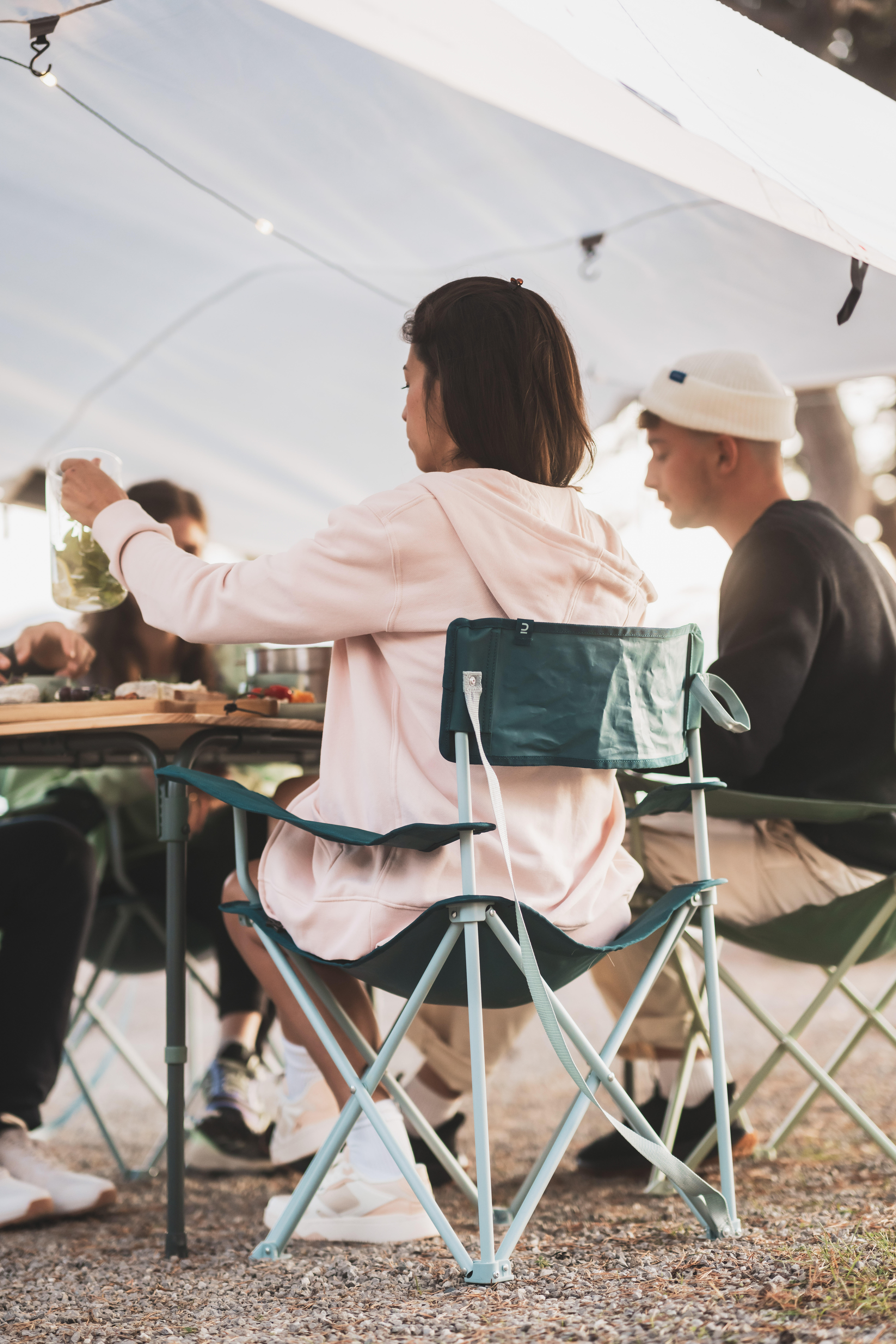 Chaises, tables à partir de 79dhs