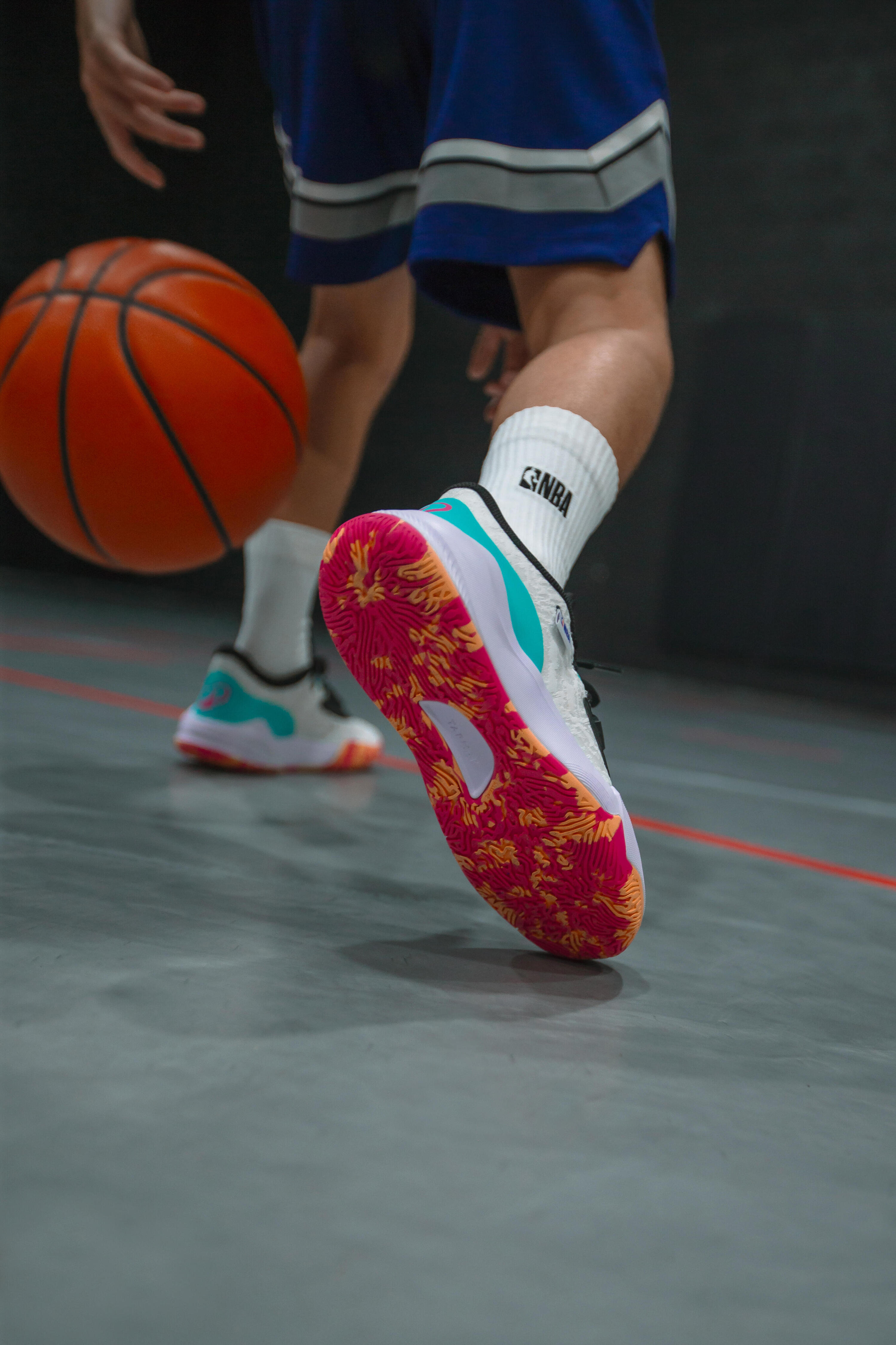 Kinder Basketballschuhe low NBA Spurs - Fast 900 Low-1 schwarz/weiß 9/9