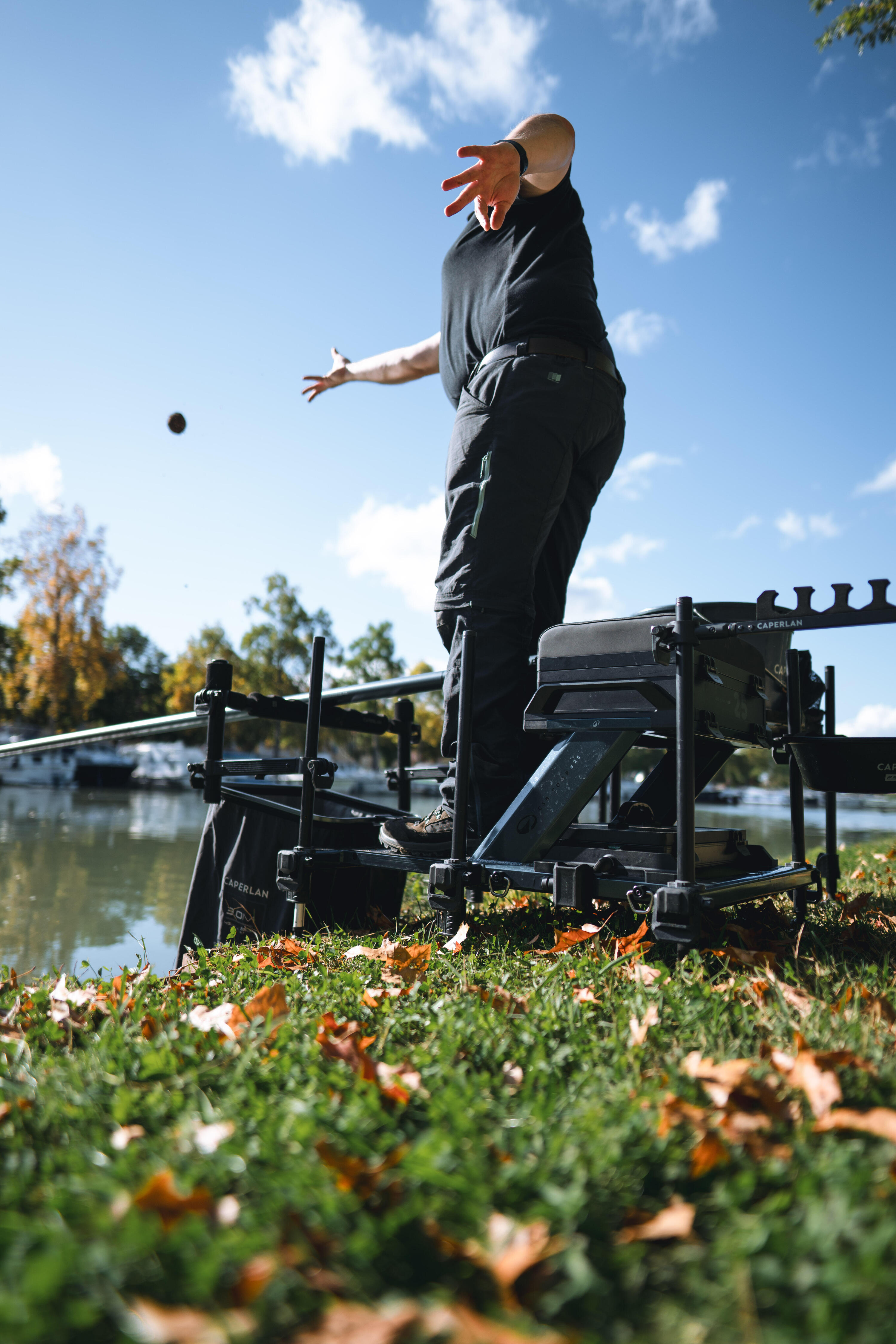 POLE FISHING STATION AND FEEDER CSB D25 COMP Black 23/27
