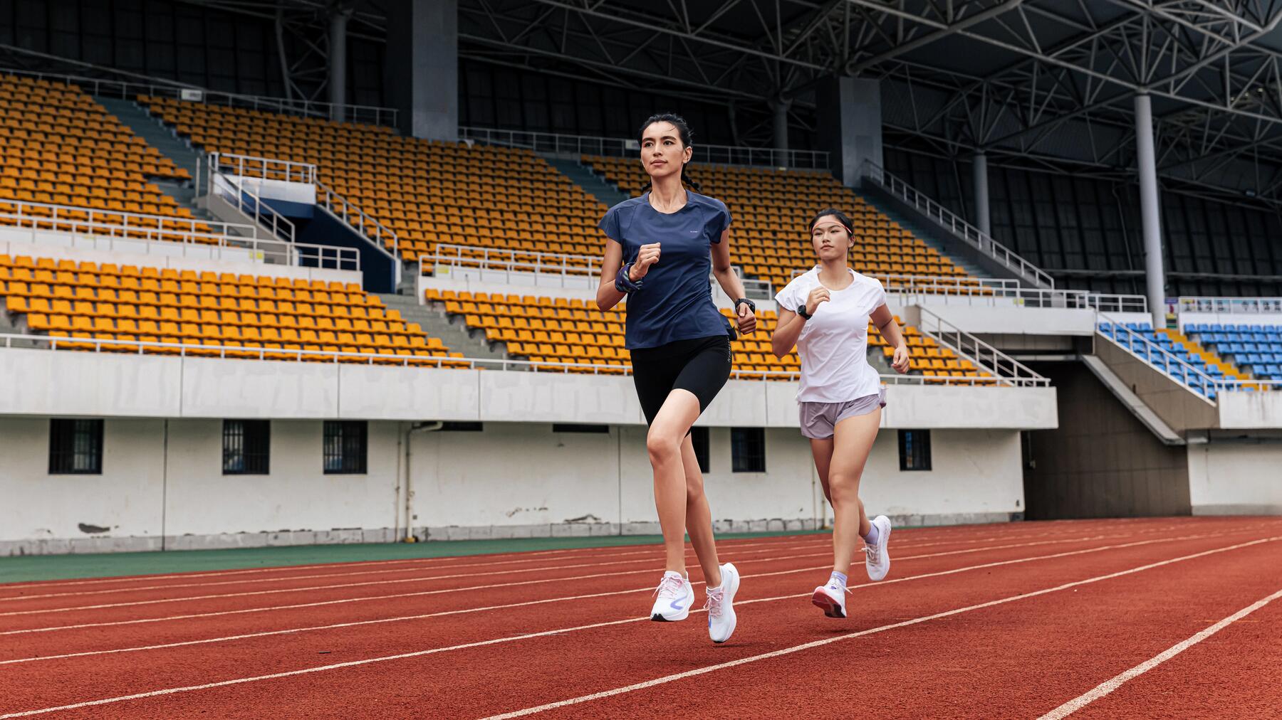 mujeres corriendo maraton
