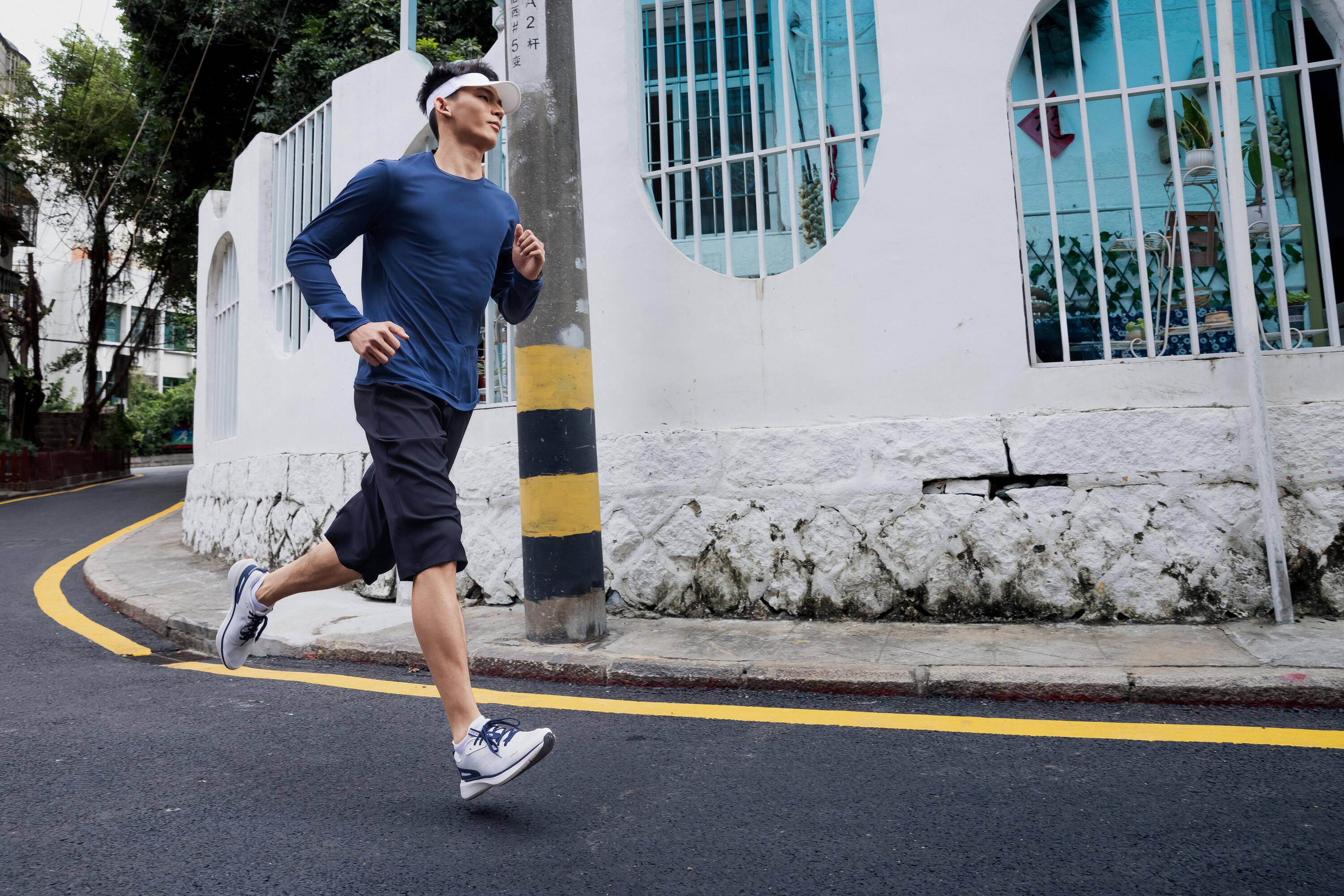 Men's Running Long-Sleeved T-Shirt Anti-UV - KIPRUN Dry 500 UV Blue Grey -  4