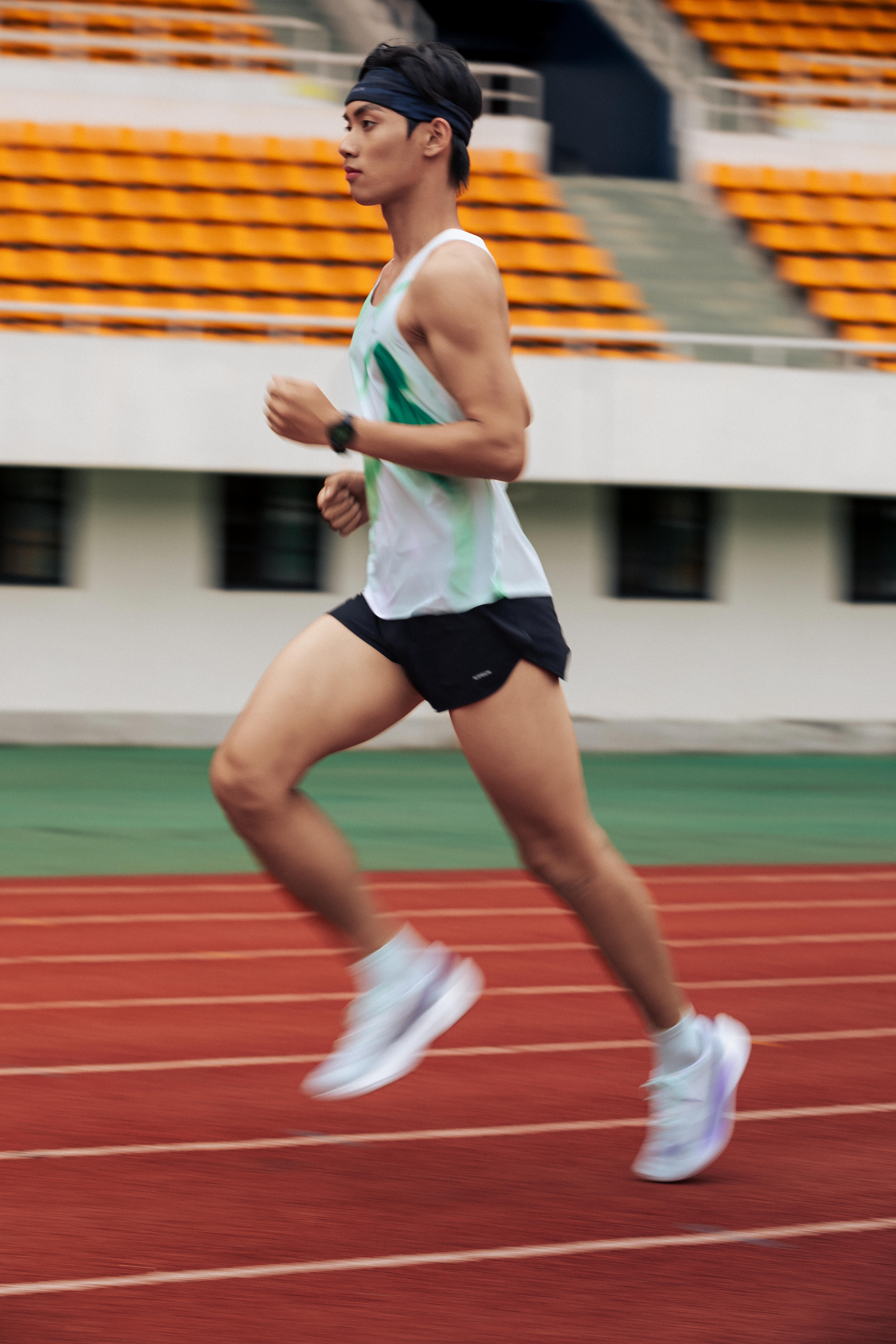 KIPRUN (キプラン) ランニング メンズ プレミアム タンクトップ 900