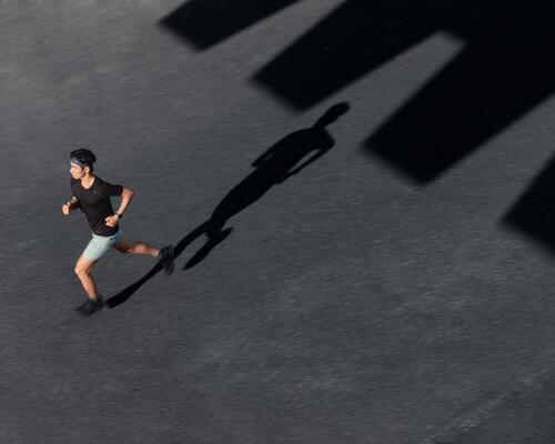 Come gestire una pausa forzata in un piano di allenamento?
