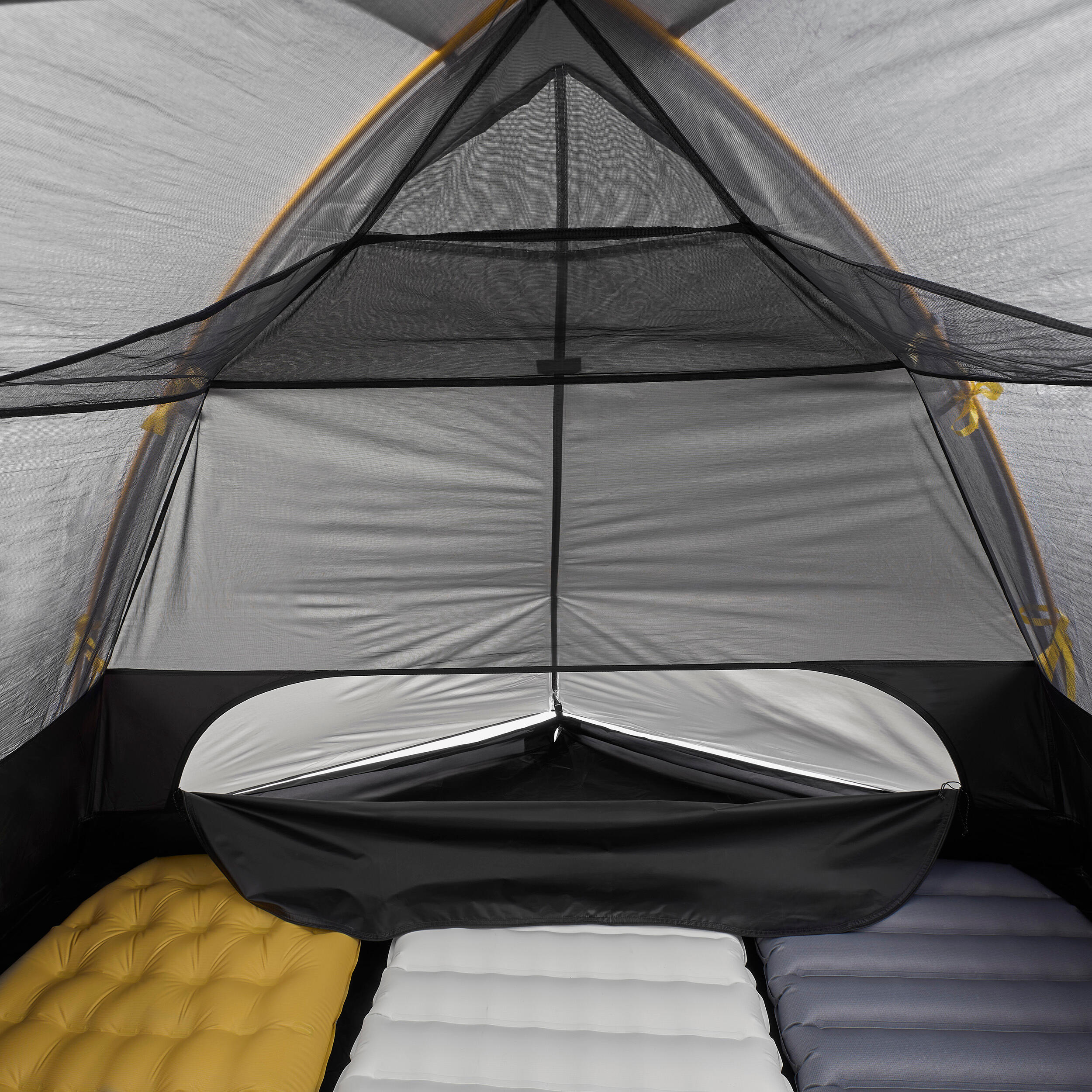 Koepeltent MT900 3 personen licht en vrijstaand 4/10